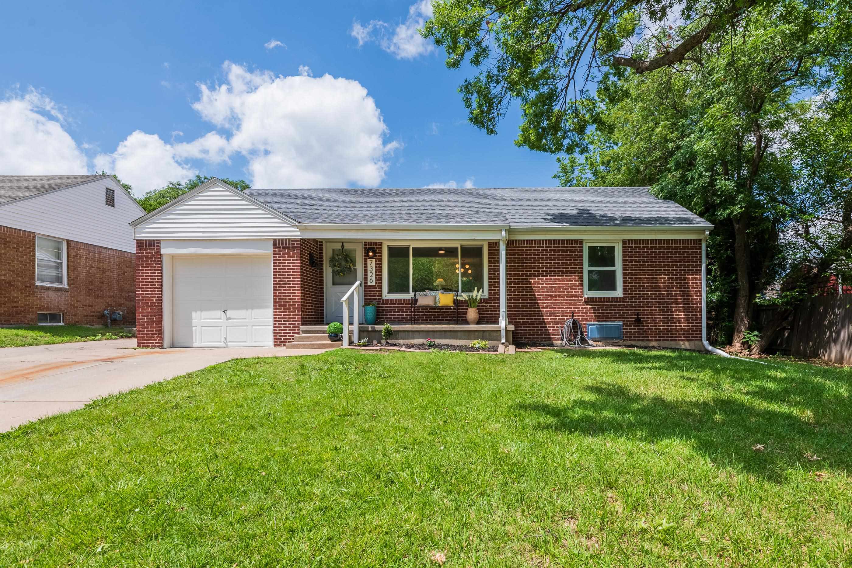 7326 E Morris St Property Photo 1