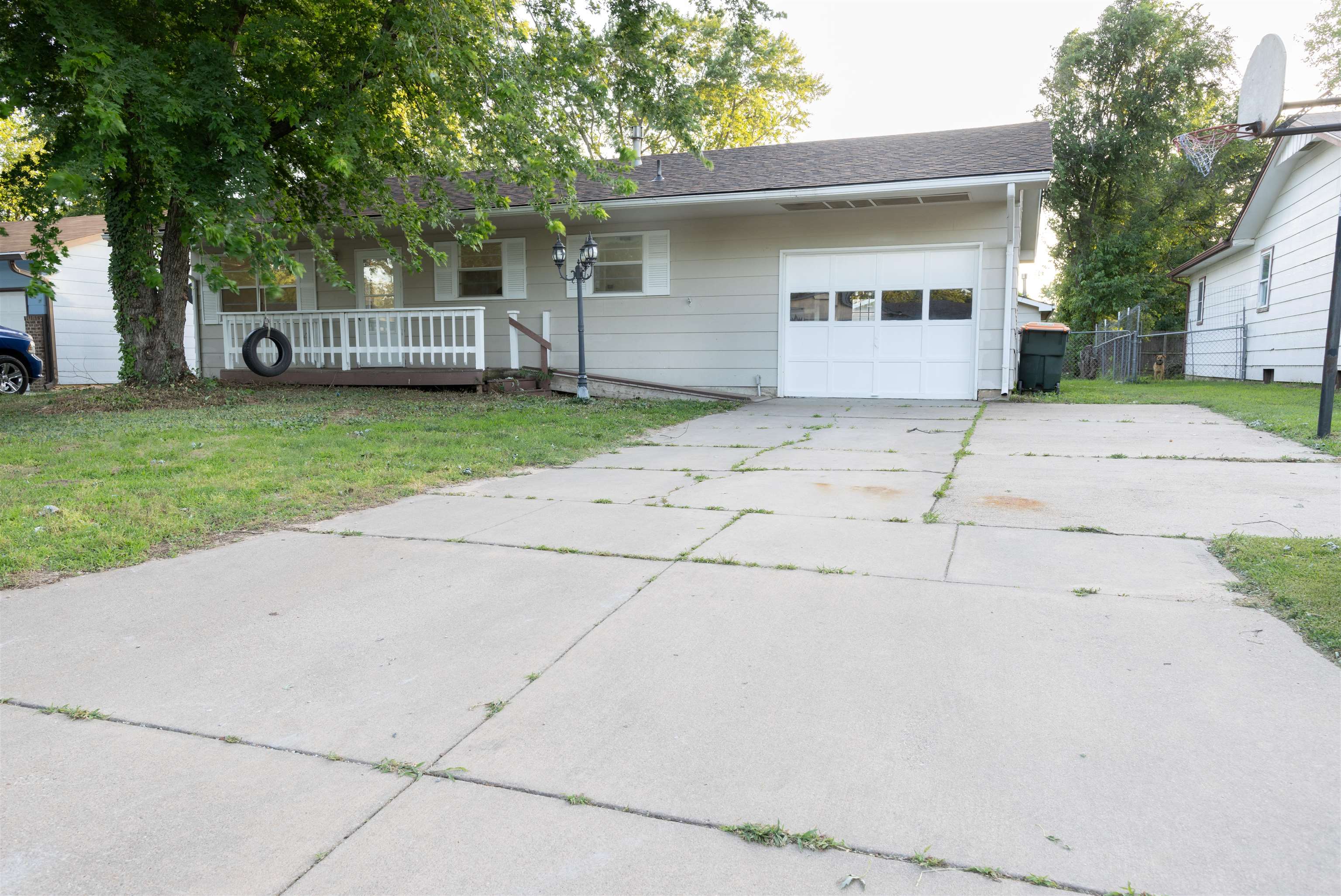 1335 N Anna St Property Photo 1