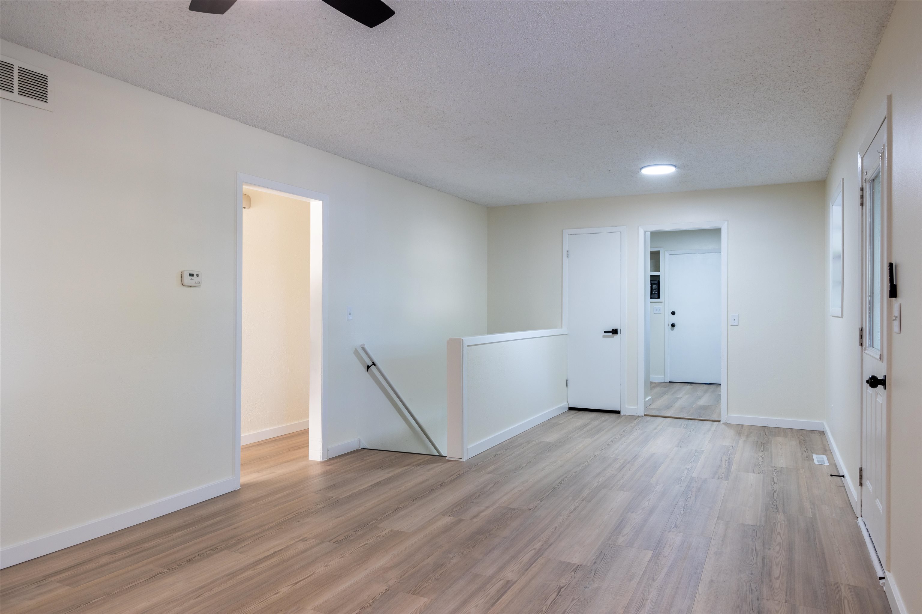 1335 N Anna St Property Photo 4