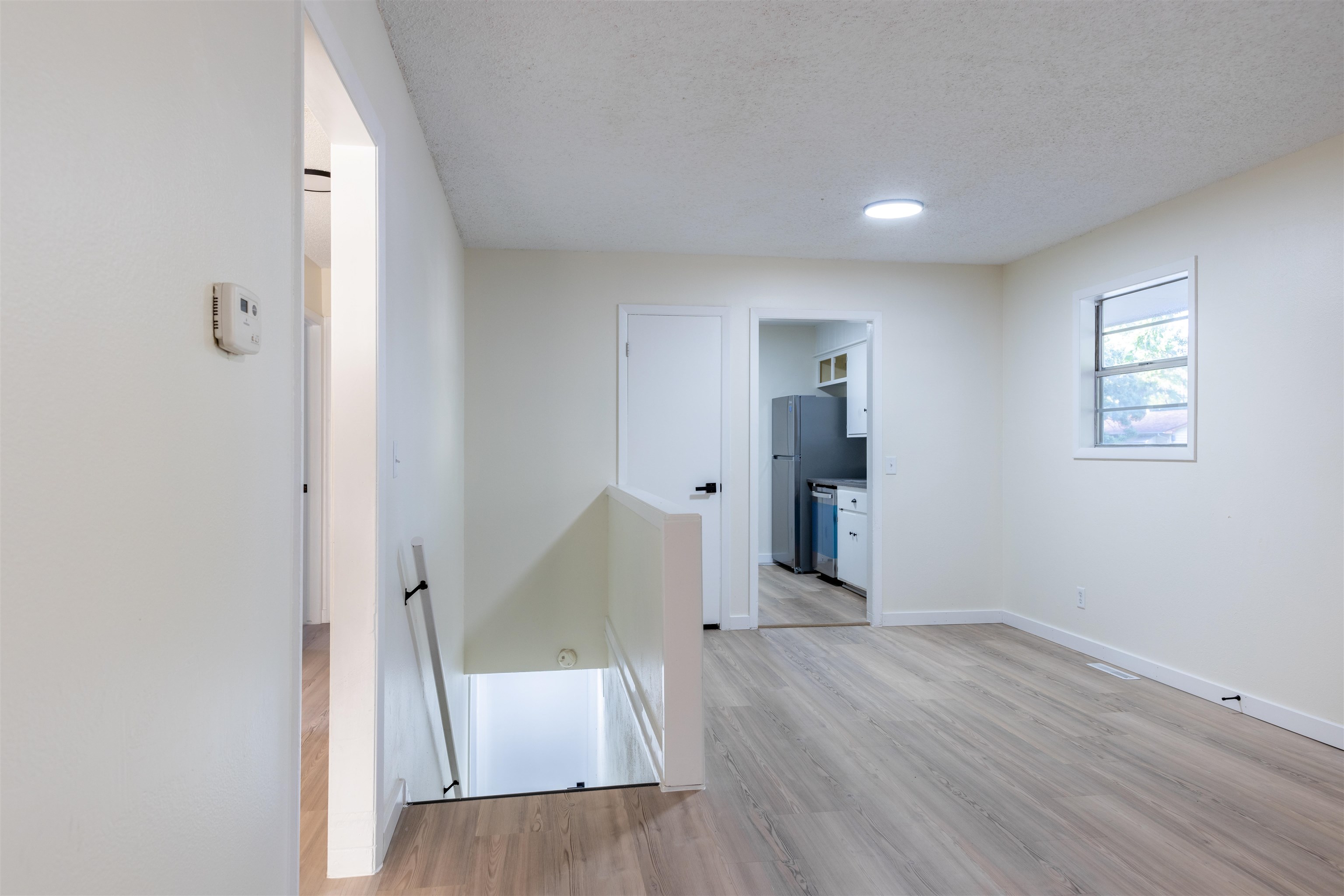 1335 N Anna St Property Photo 5