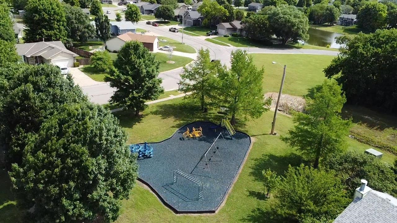 1601 N Prairie Run Cir Property Photo 4
