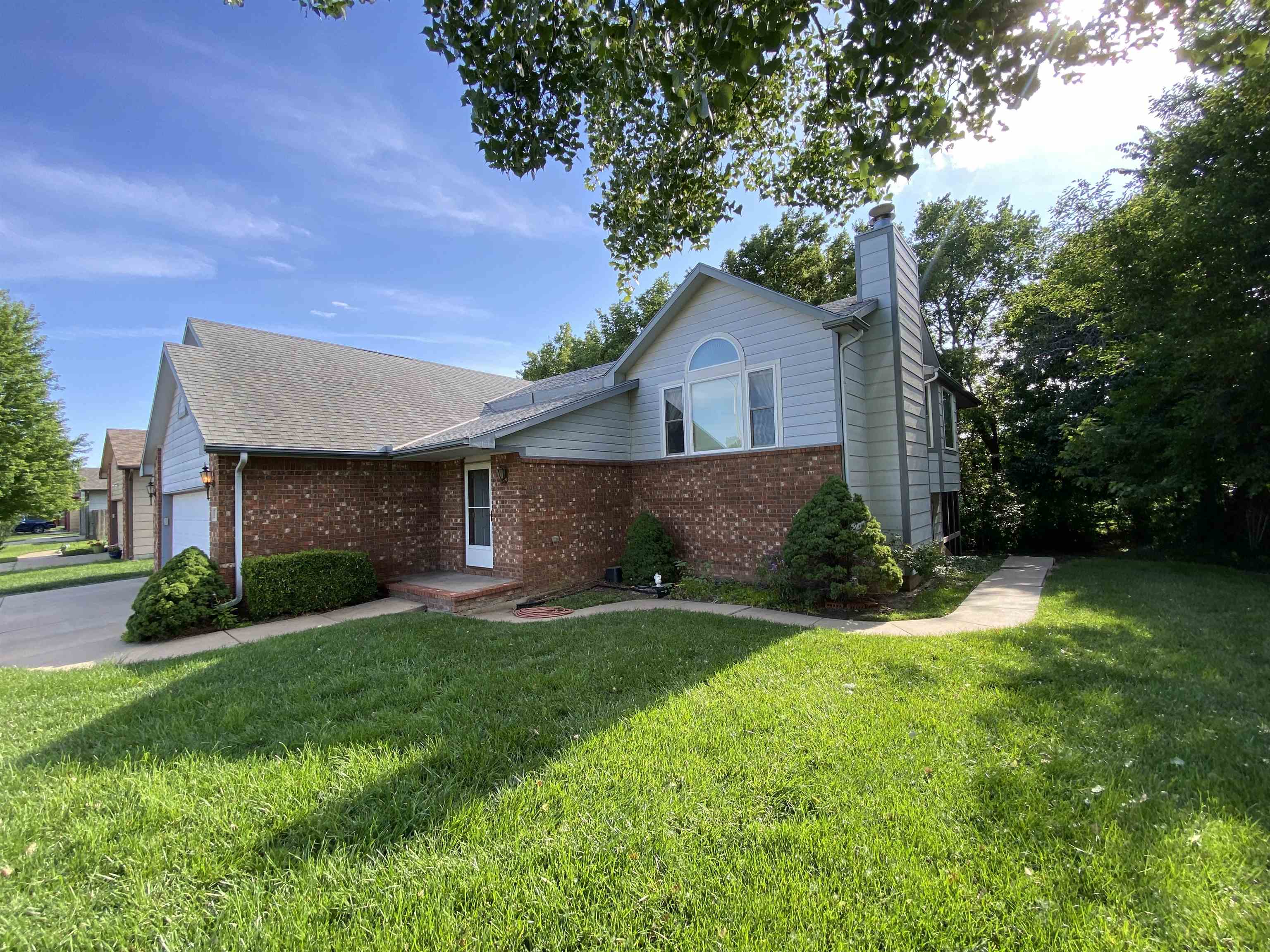 1601 N Prairie Run Cir Property Photo 6