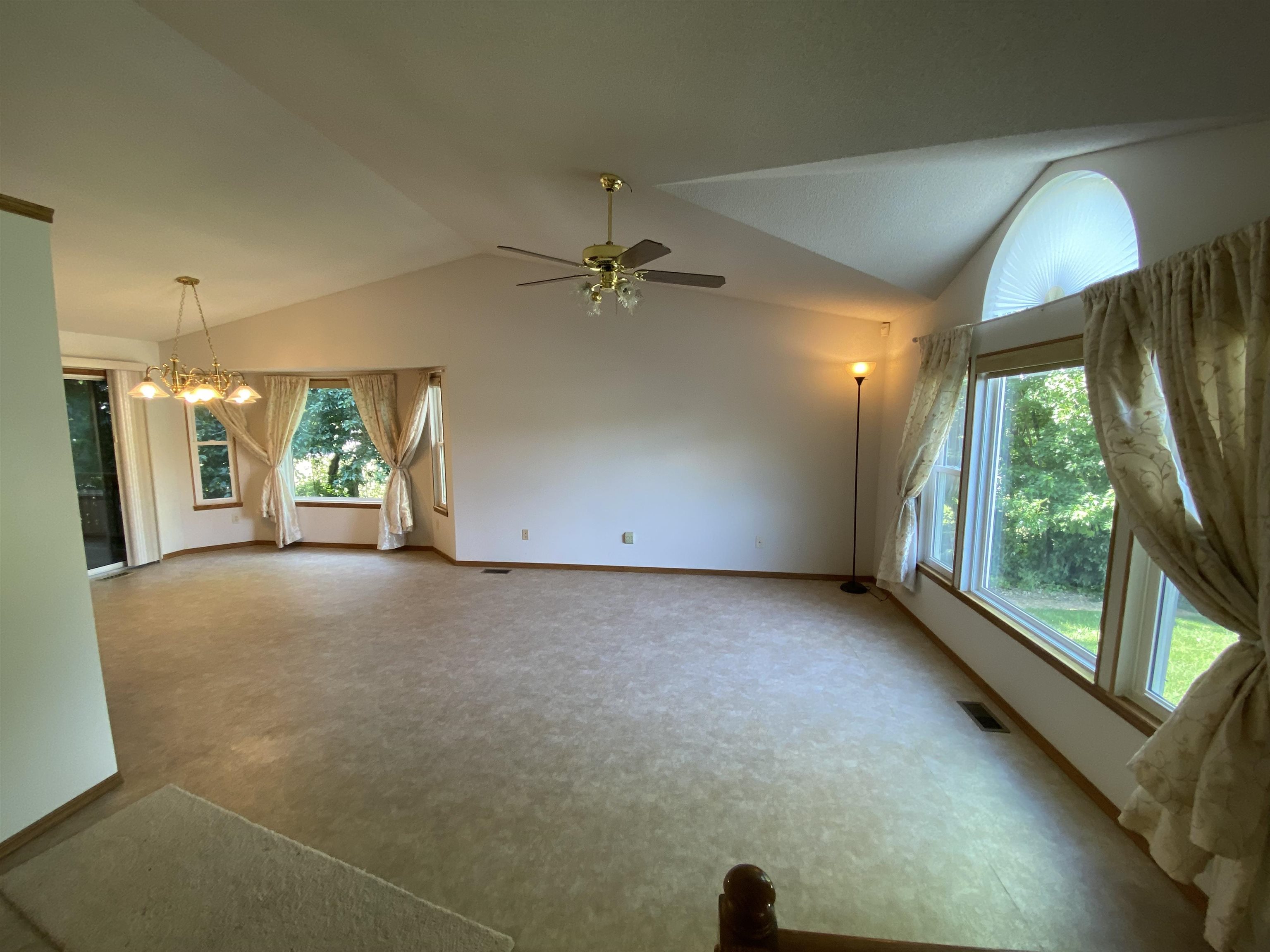 1601 N Prairie Run Cir Property Photo 10