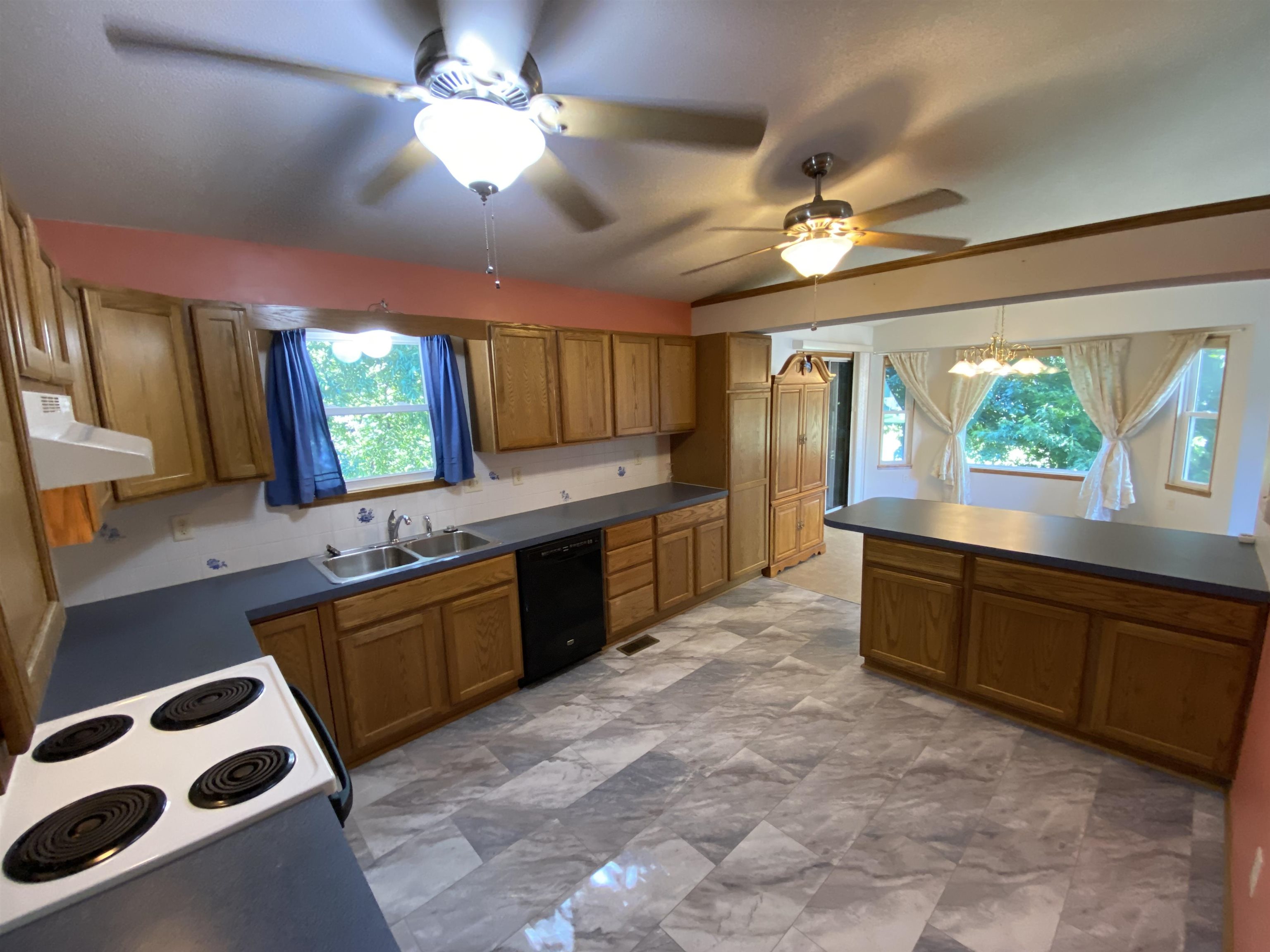 1601 N Prairie Run Cir Property Photo 15