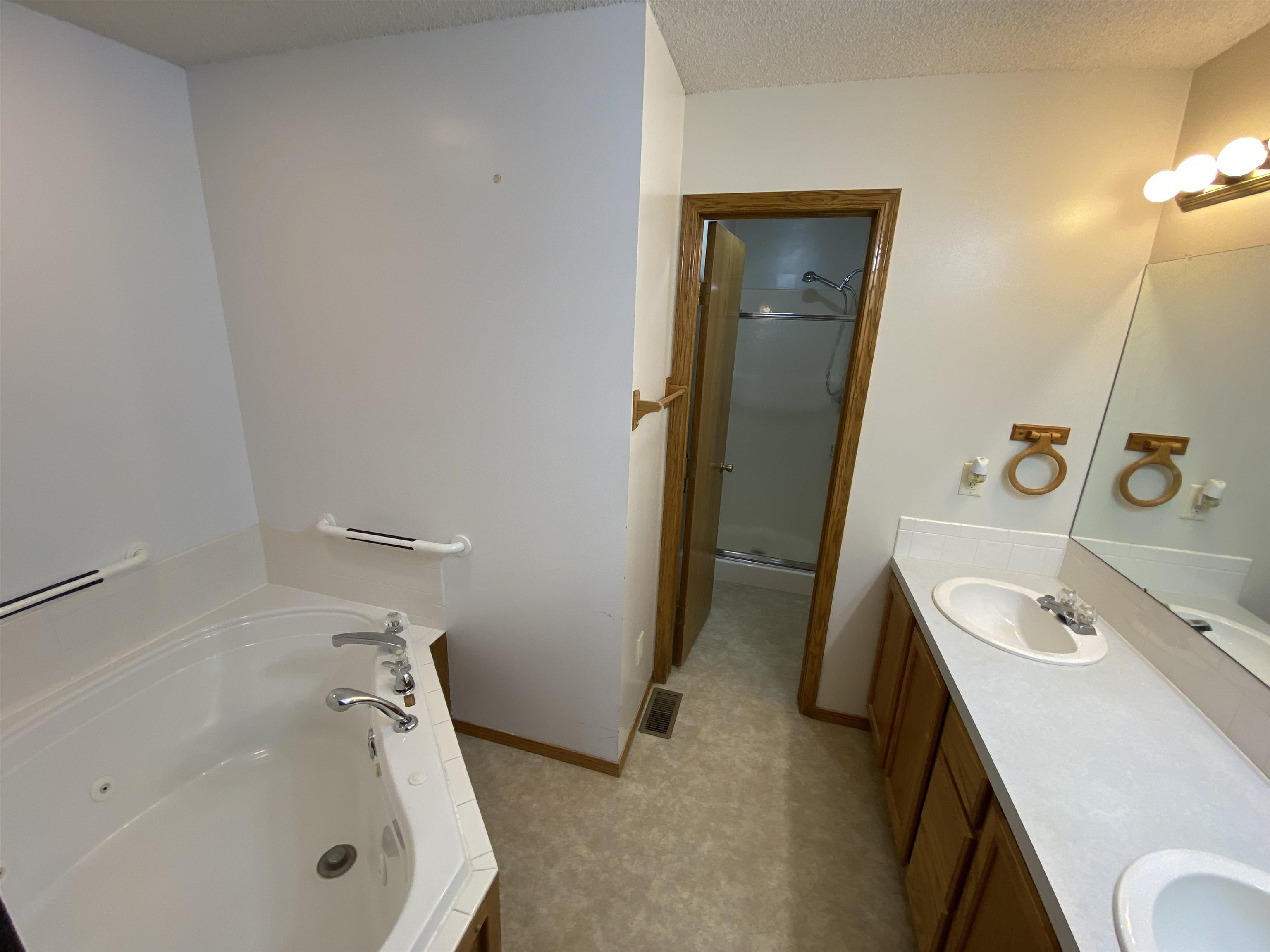 1601 N Prairie Run Cir Property Photo 19