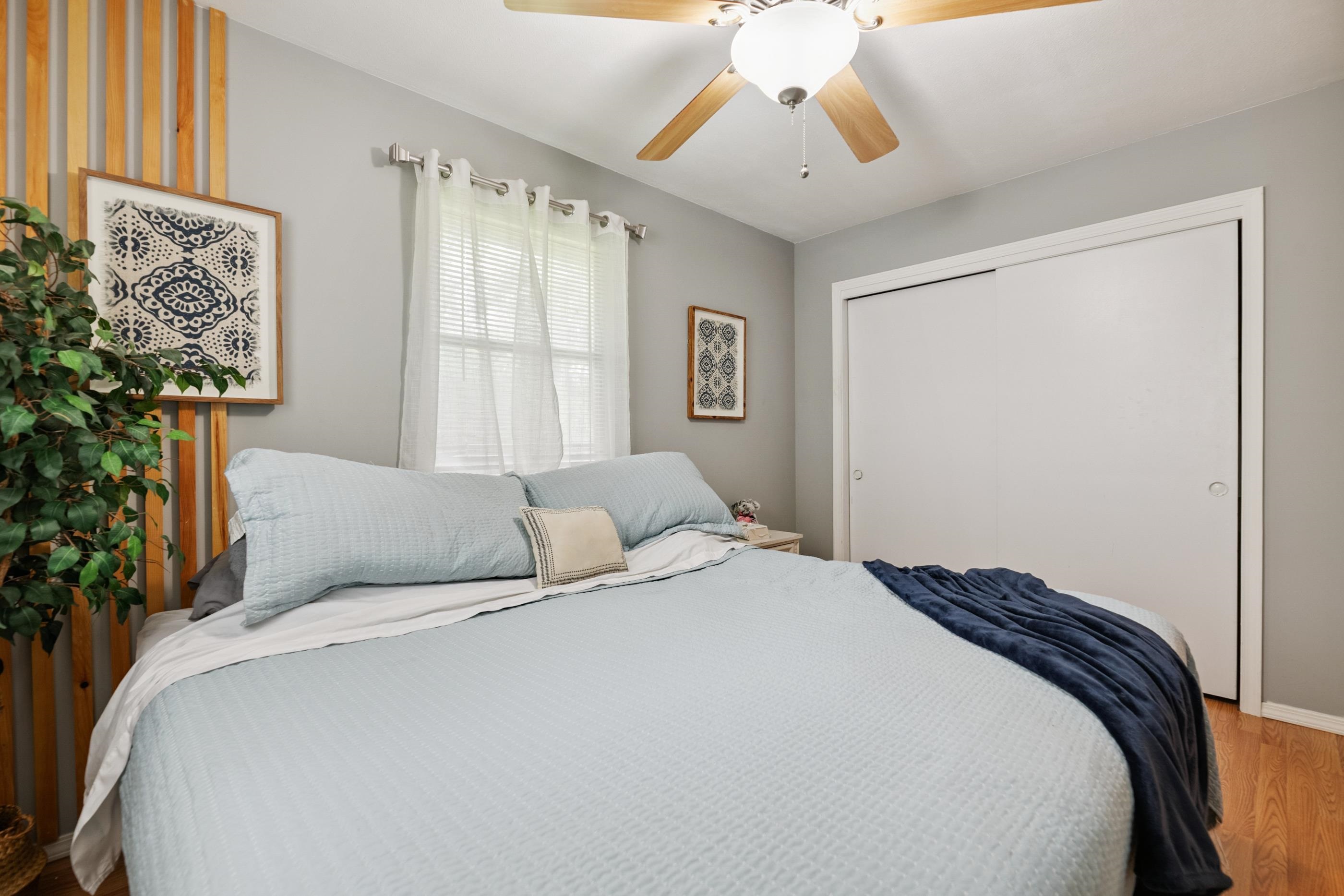1208 N Doris St Property Photo 12