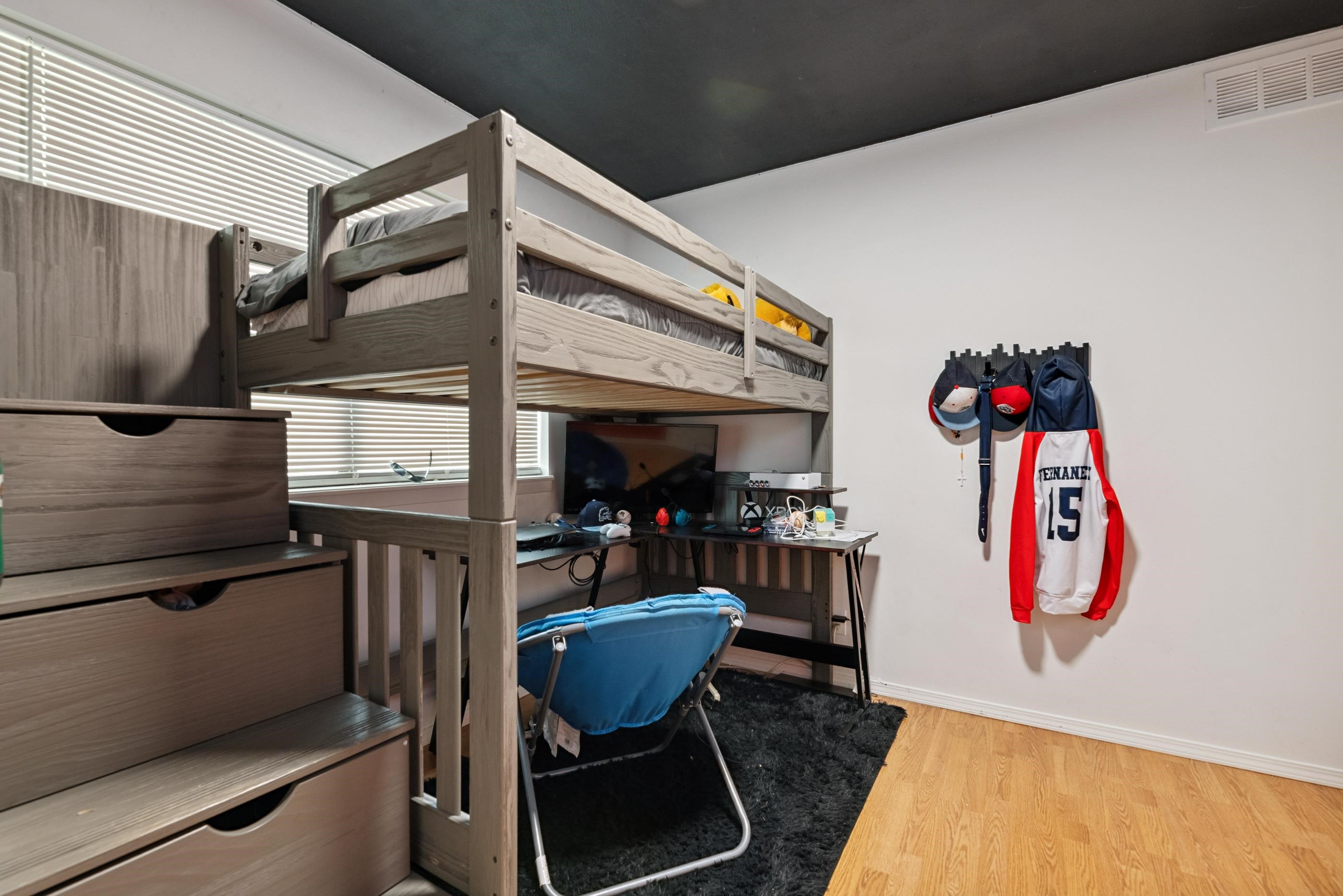 1208 N Doris St Property Photo 14