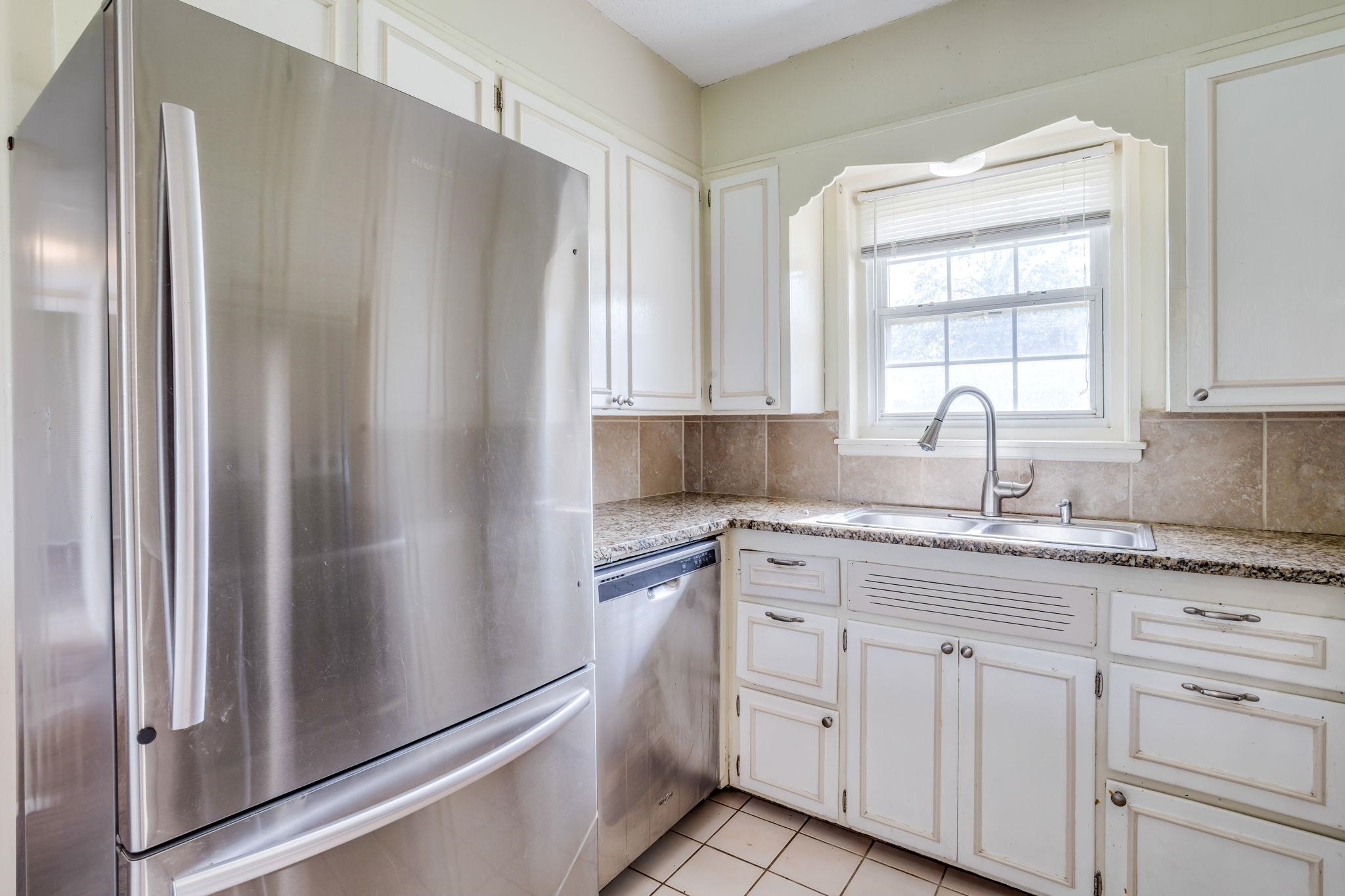 1480 N Clarence Ave Property Photo 11
