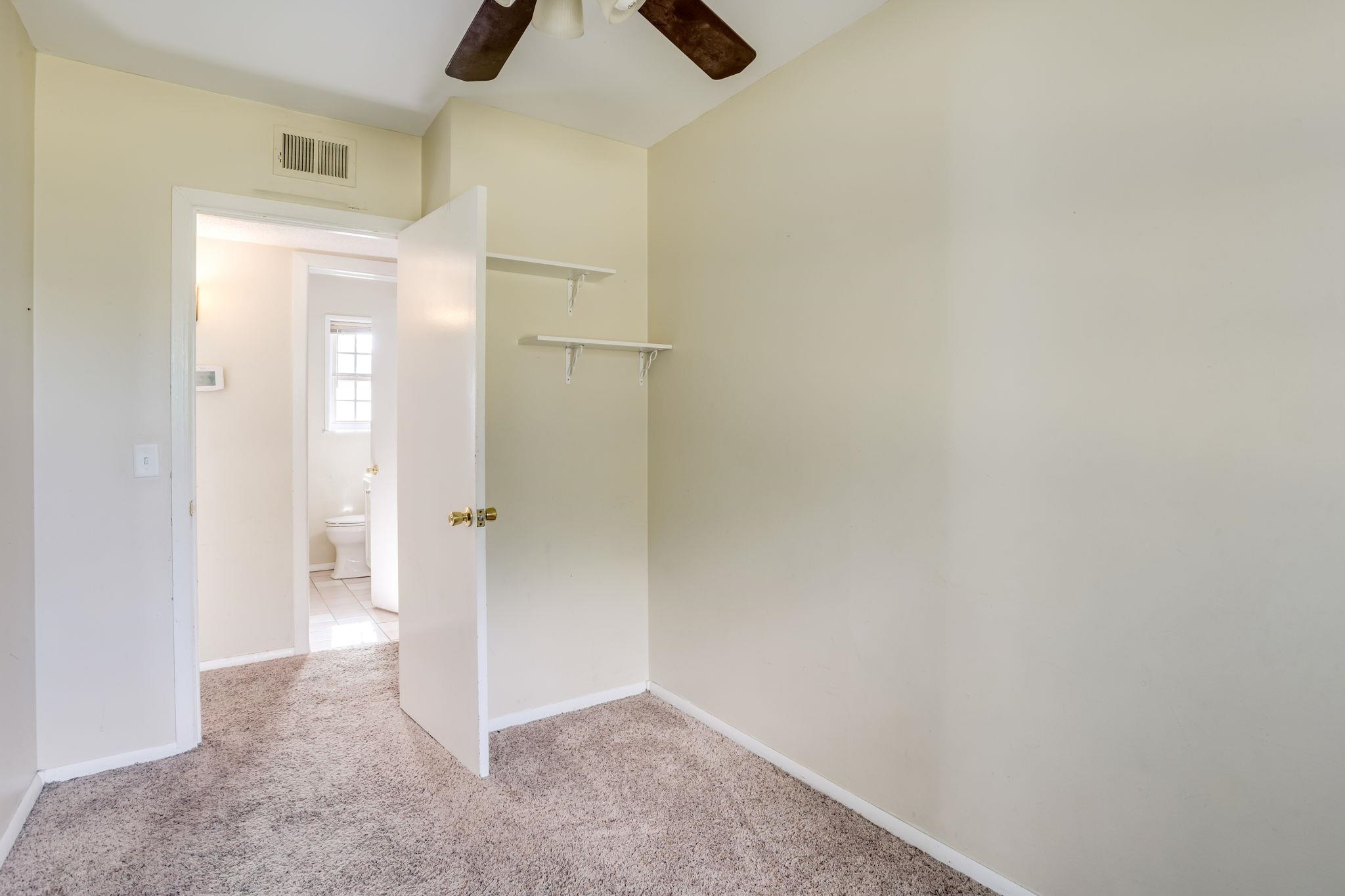 1480 N Clarence Ave Property Photo 21