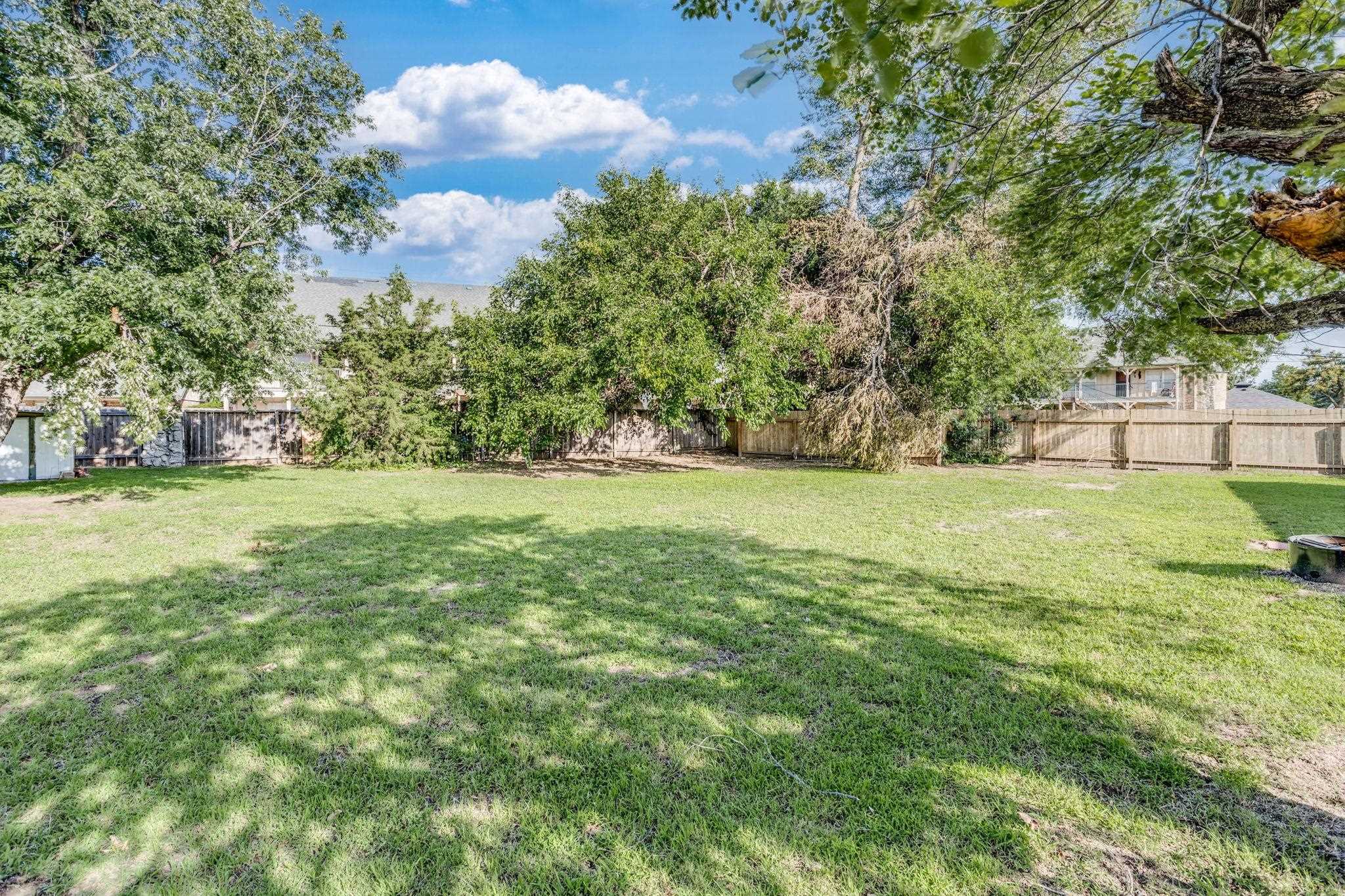 1480 N Clarence Ave Property Photo 27