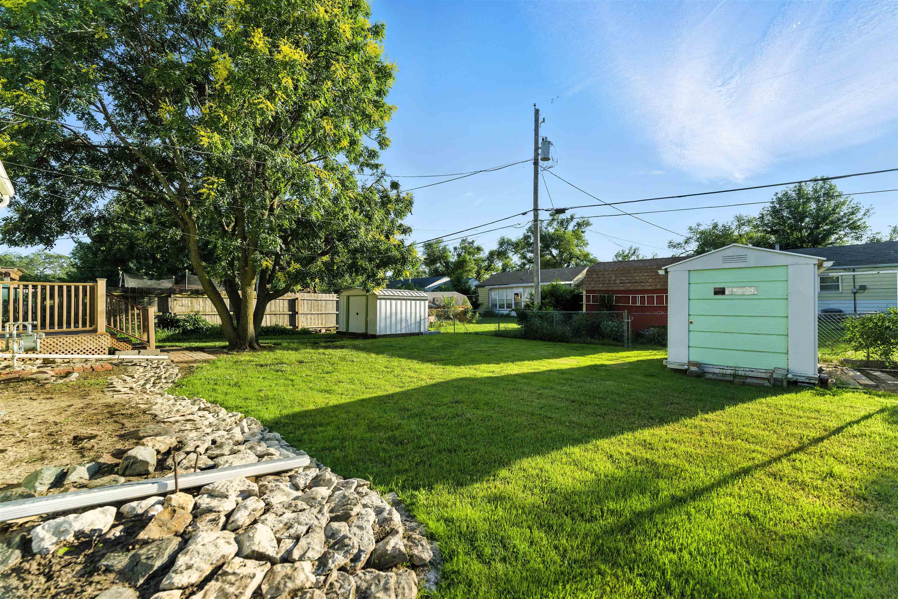 860 Plaza Dr Property Photo 2