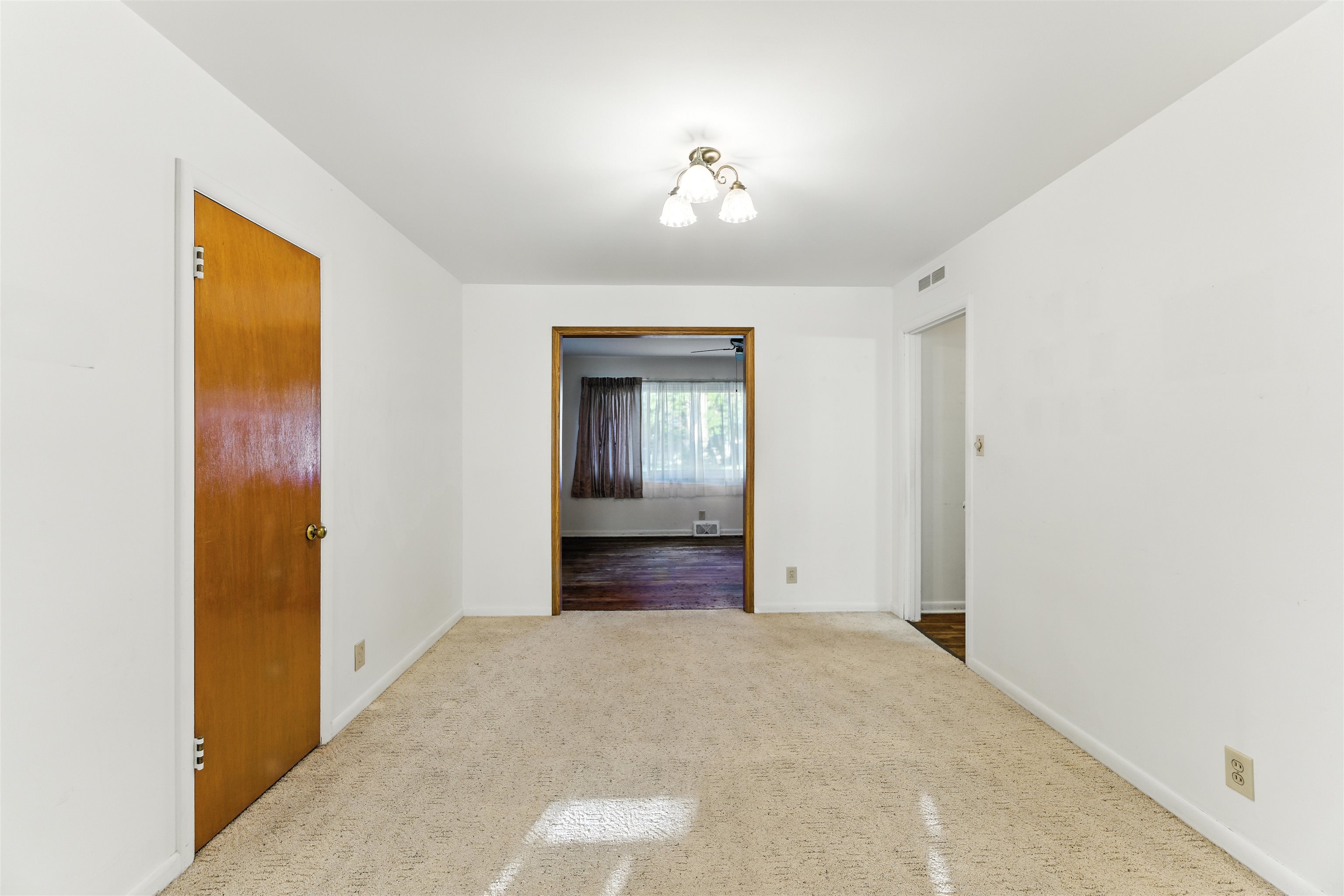 860 Plaza Dr Property Photo 9