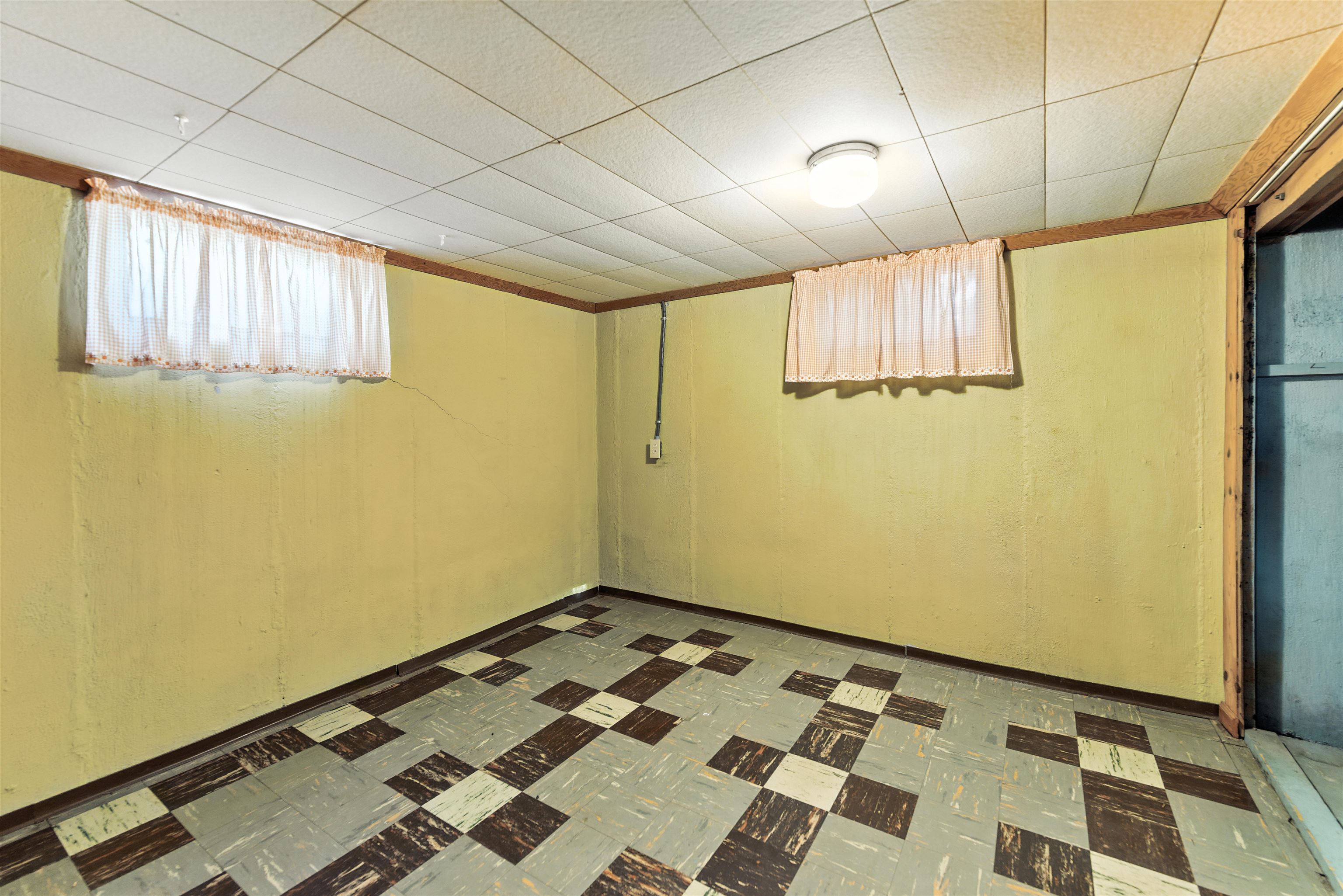 860 Plaza Dr Property Photo 20