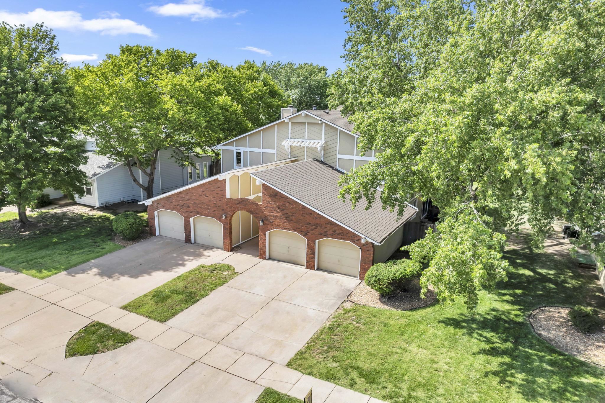 10604 W Texas St Property Photo 3