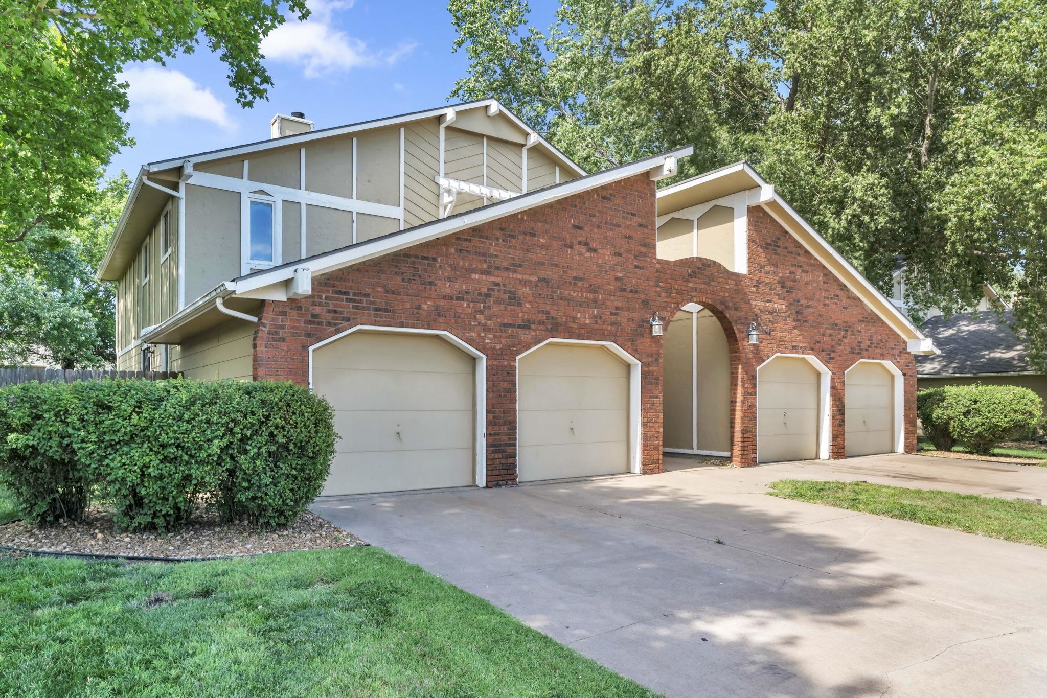 10604 W Texas St Property Photo 4