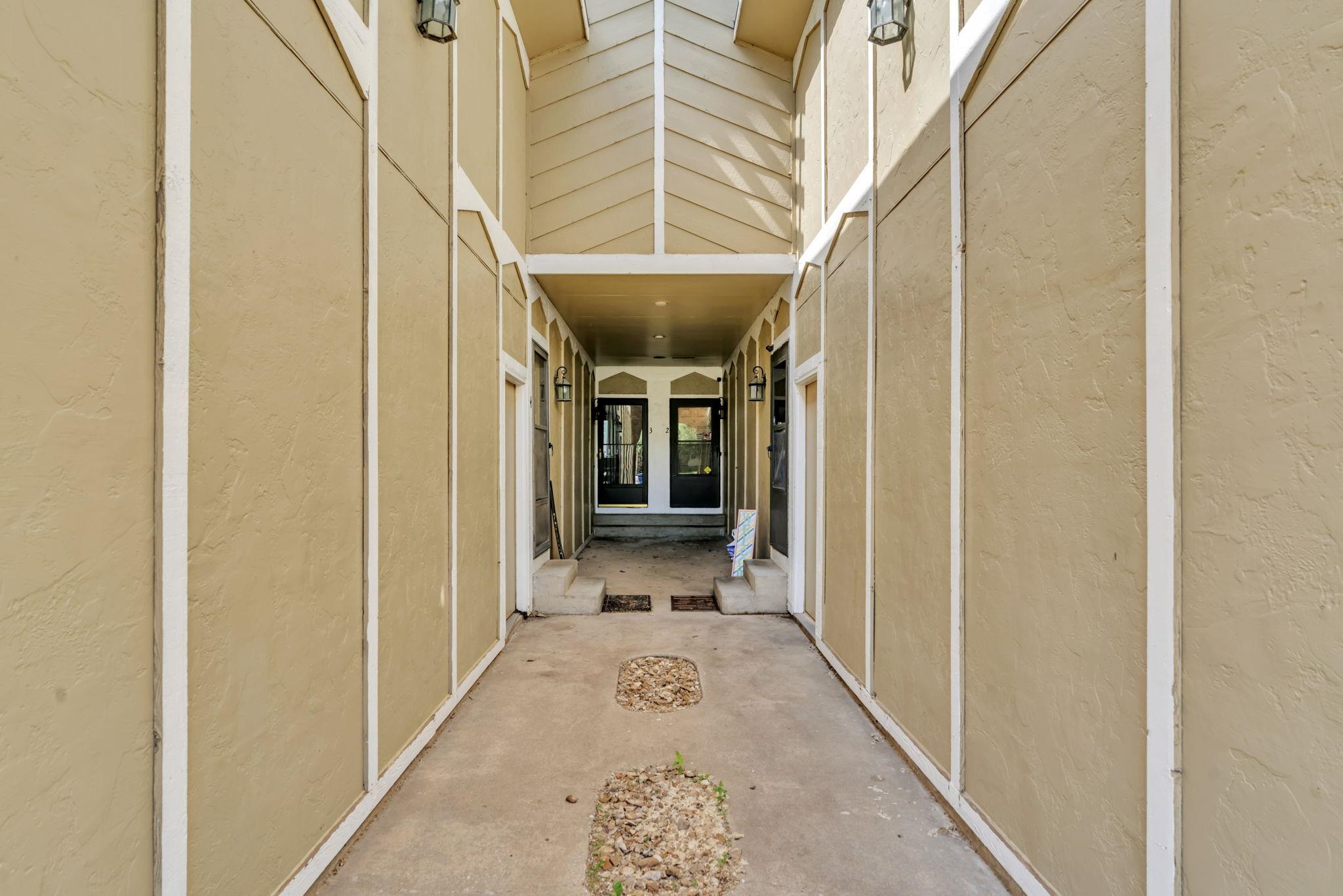 10604 W Texas St Property Photo 7