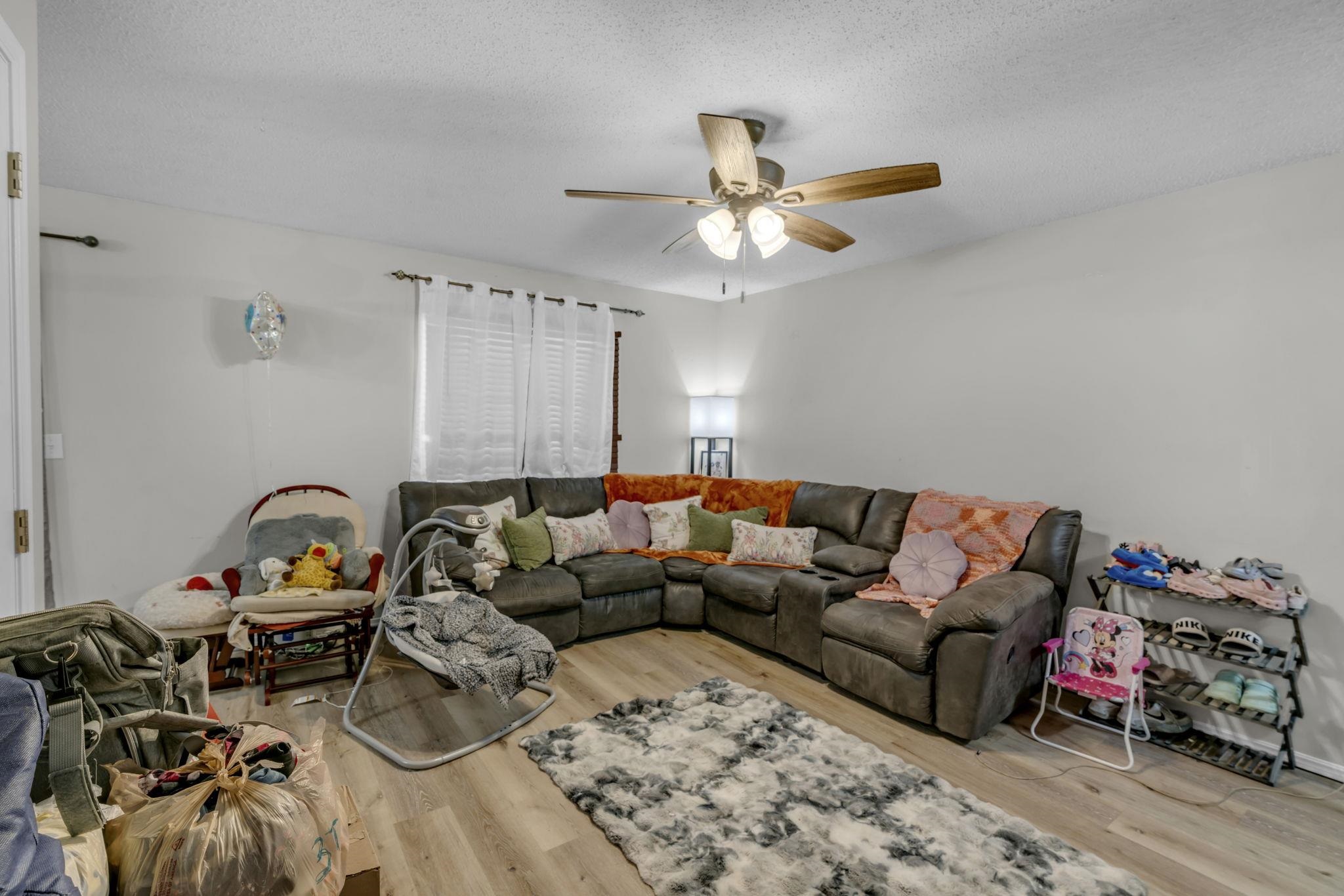 10604 W Texas St Property Photo 12