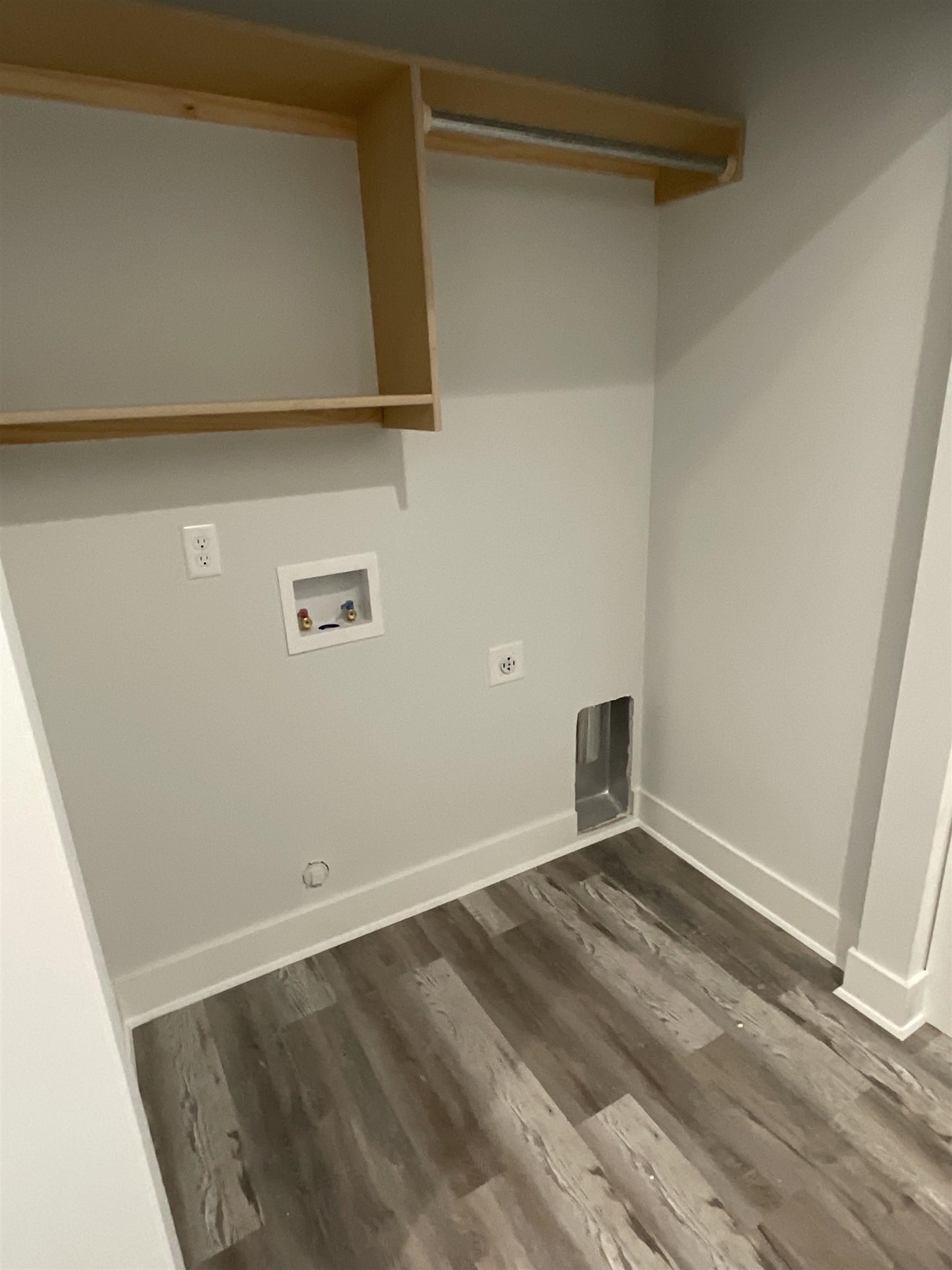 5480 N Colburn Ct Property Photo 9