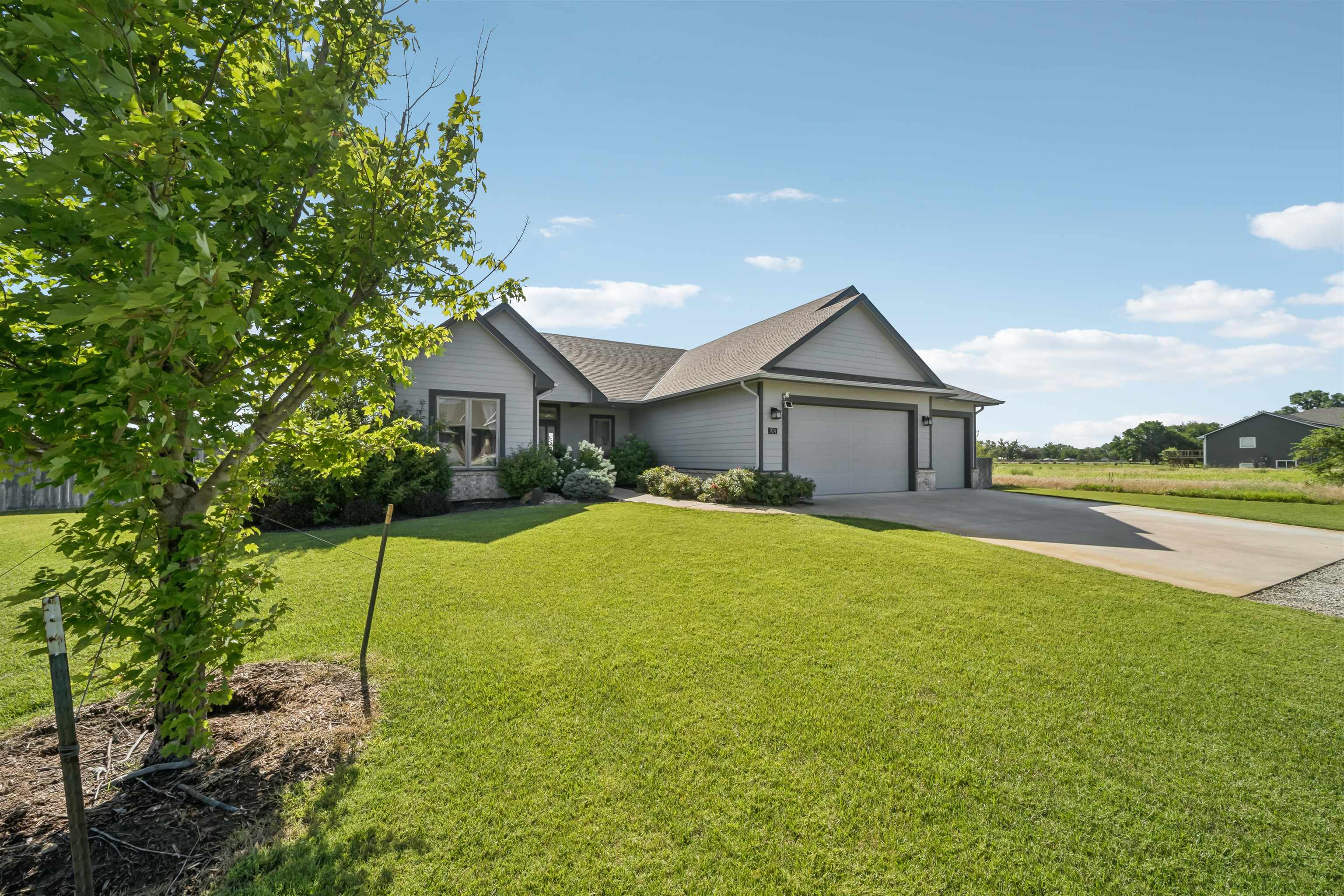 924 E Chukker Ln Property Photo 31