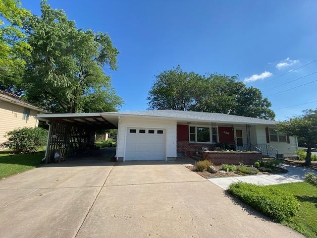 326 E Vesper St Property Photo 2