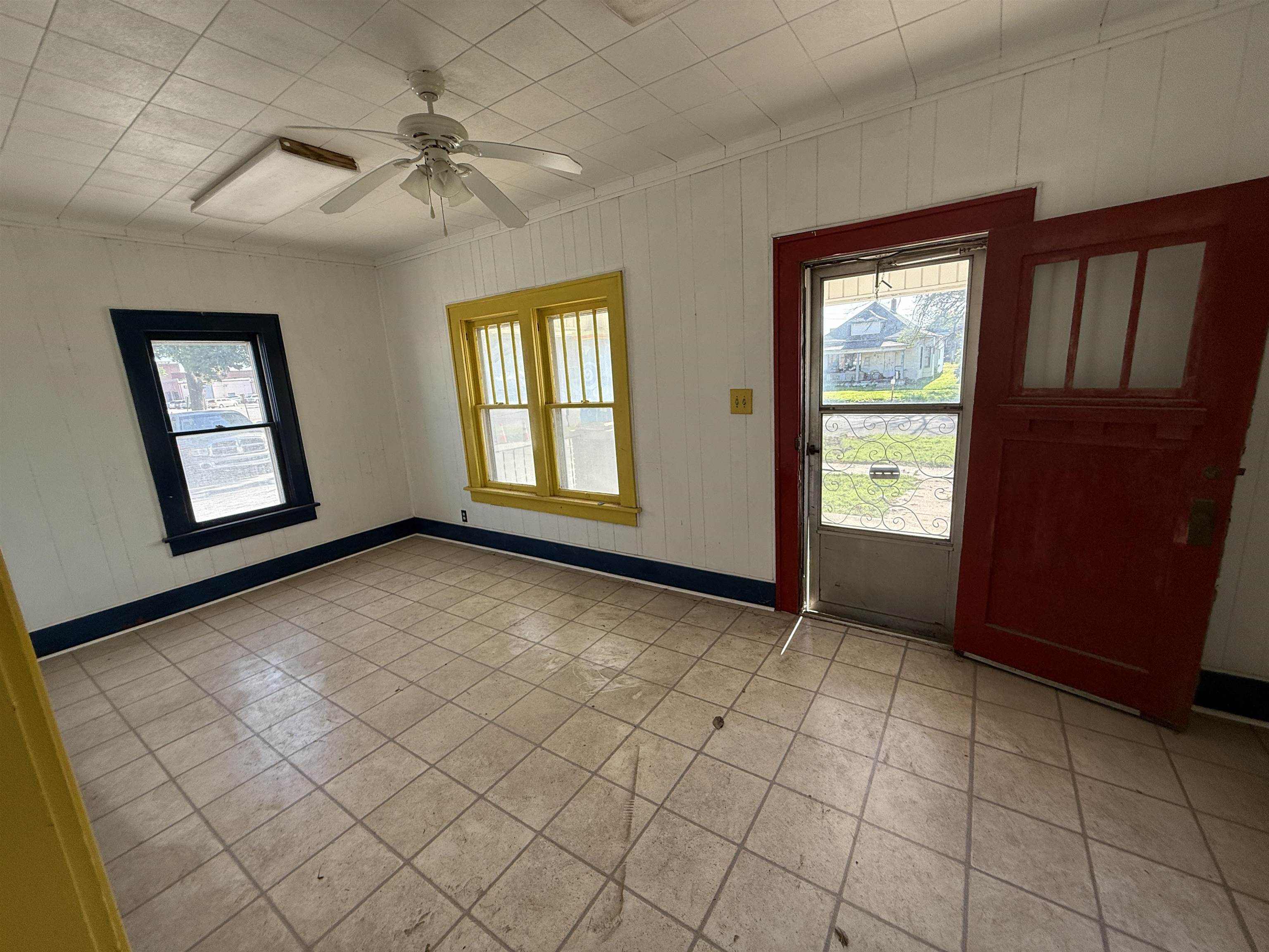 222 S Jefferson Ave Property Photo 5