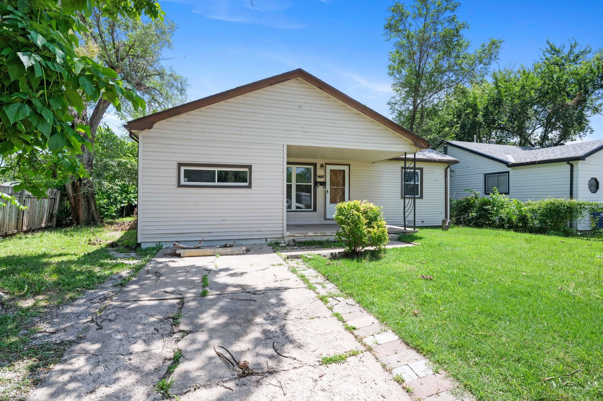1720 N Minneapolis St Property Photo 3