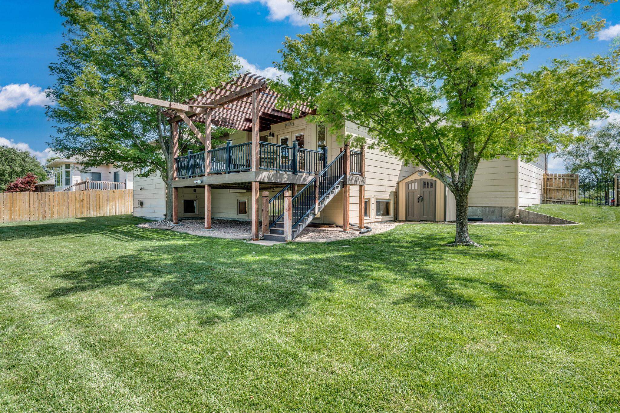 15714 E Woodcreek St Property Photo 27