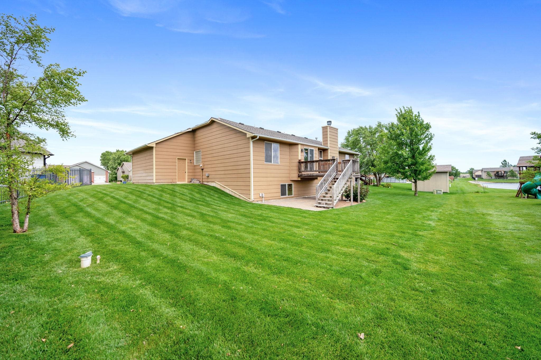 1945 N Bellick Ct Property Photo 36