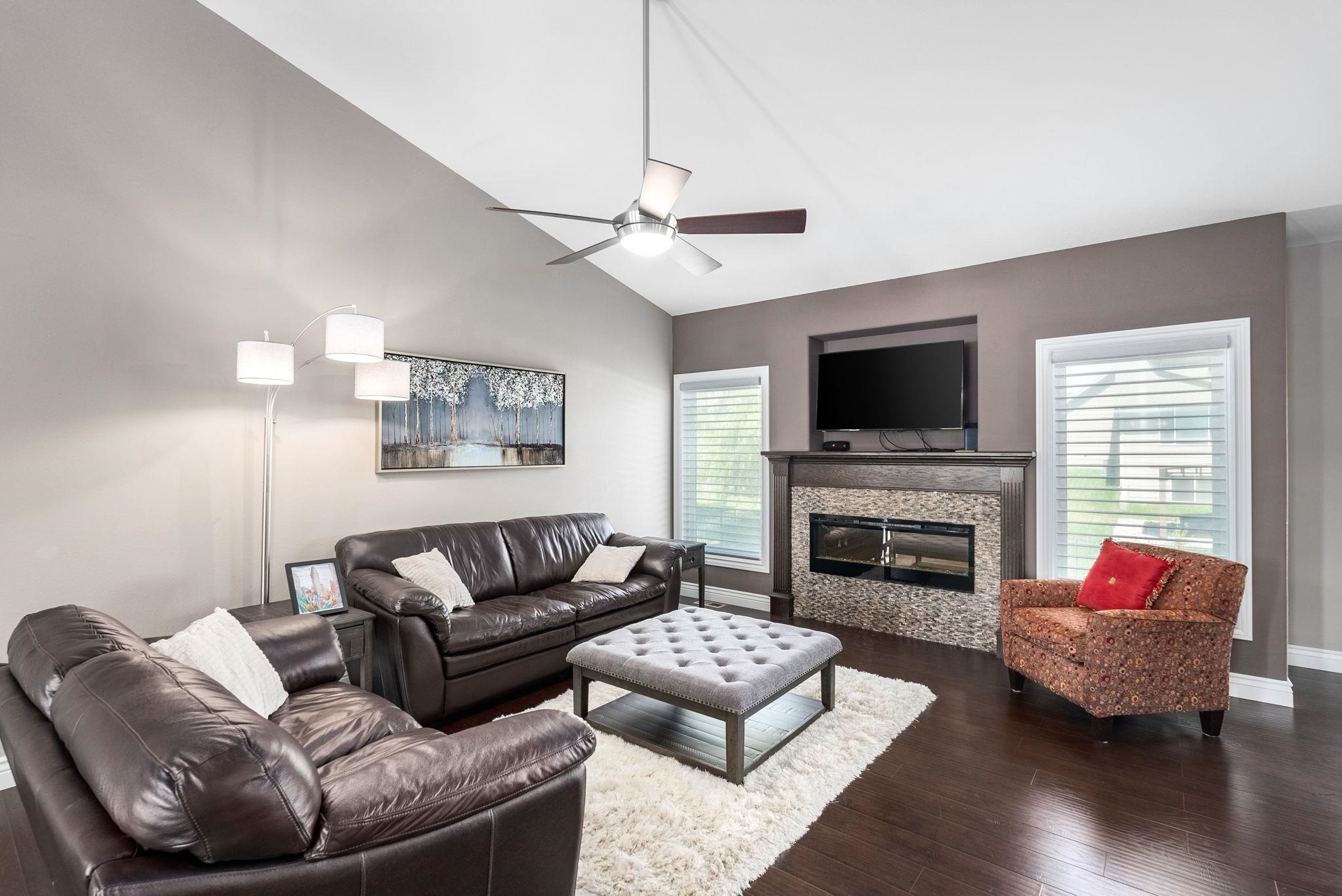 15704 E Morningside St Property Photo 6