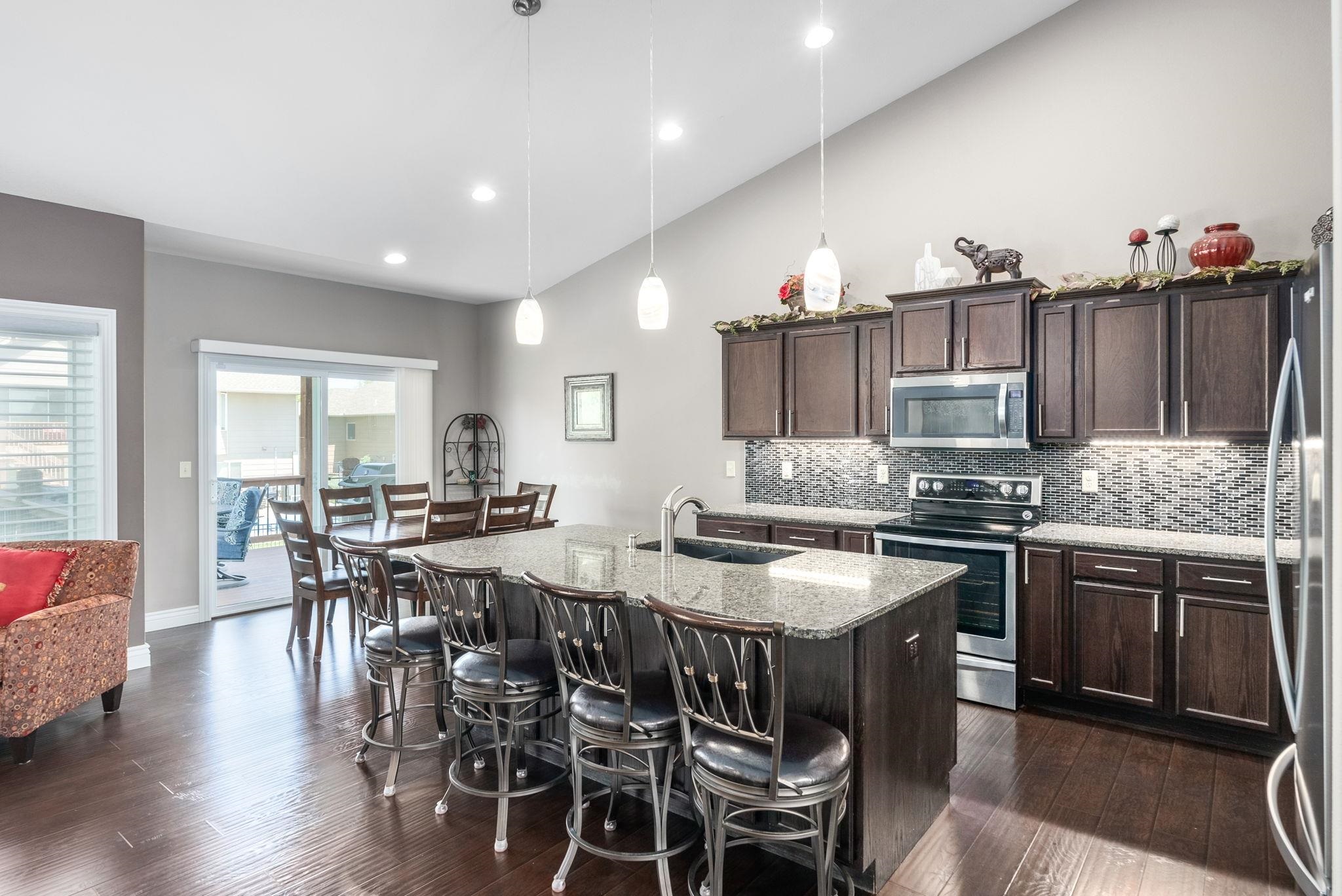 15704 E Morningside St Property Photo 10