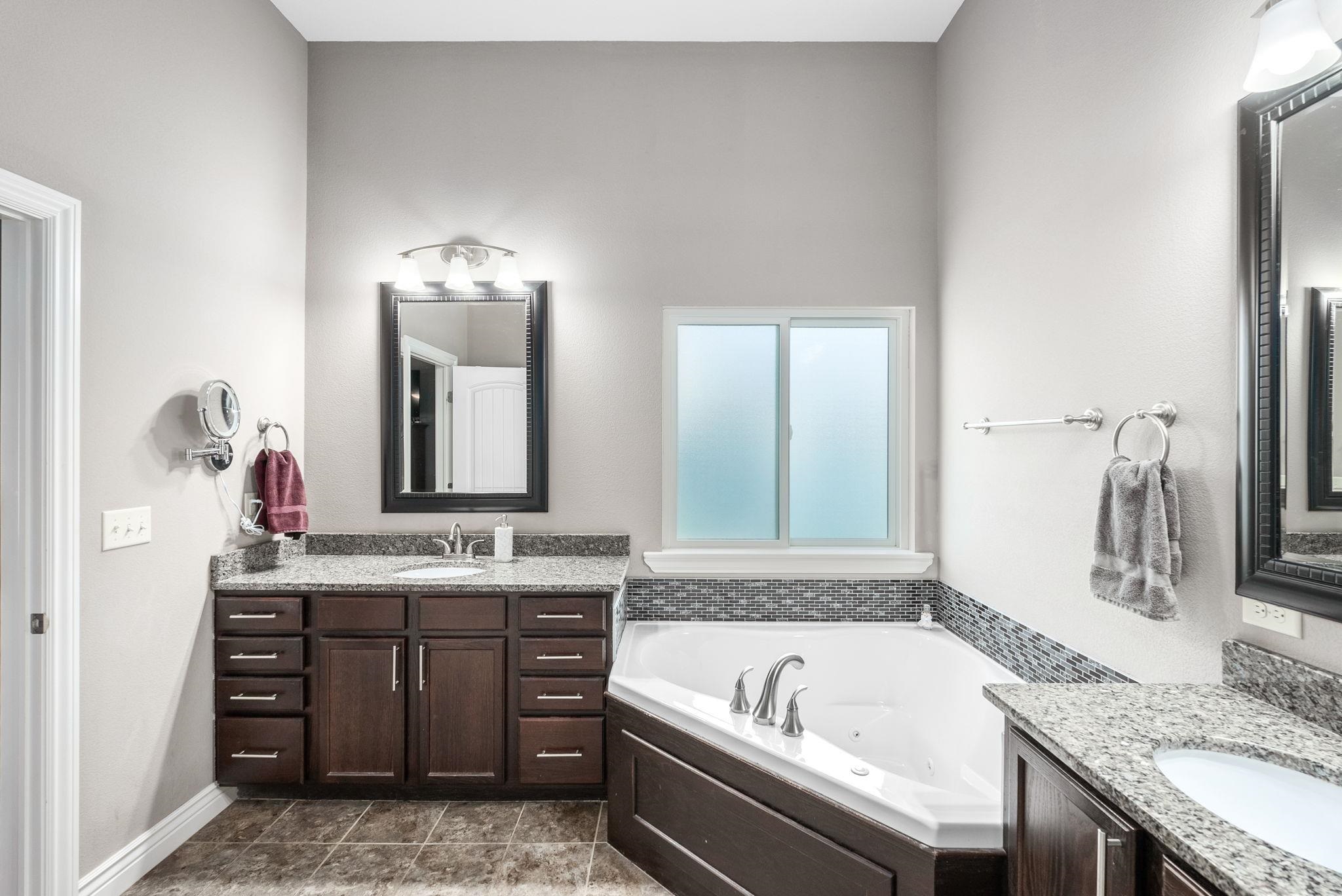 15704 E Morningside St Property Photo 15