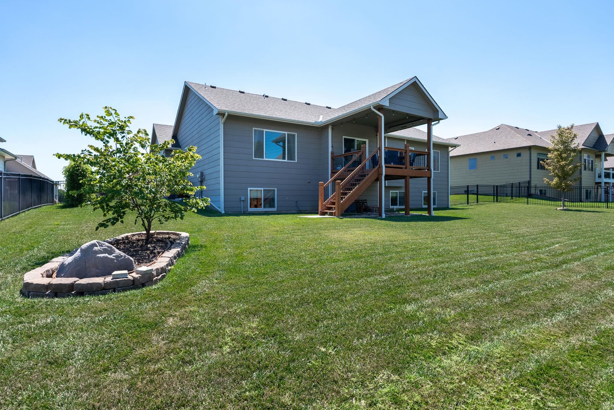 15704 E Morningside St Property Photo 29