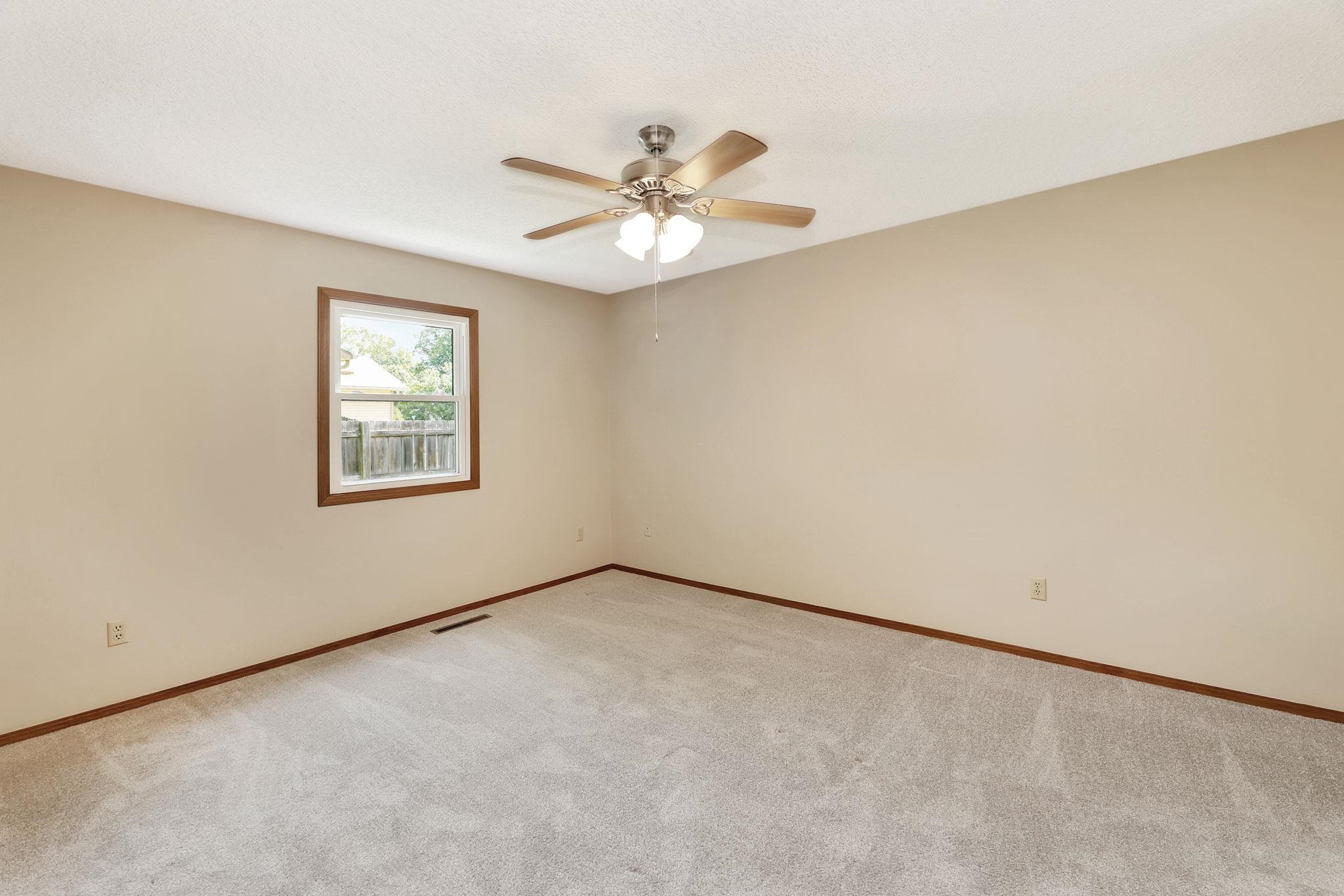 708 Wendy Kay Ln Property Photo 16