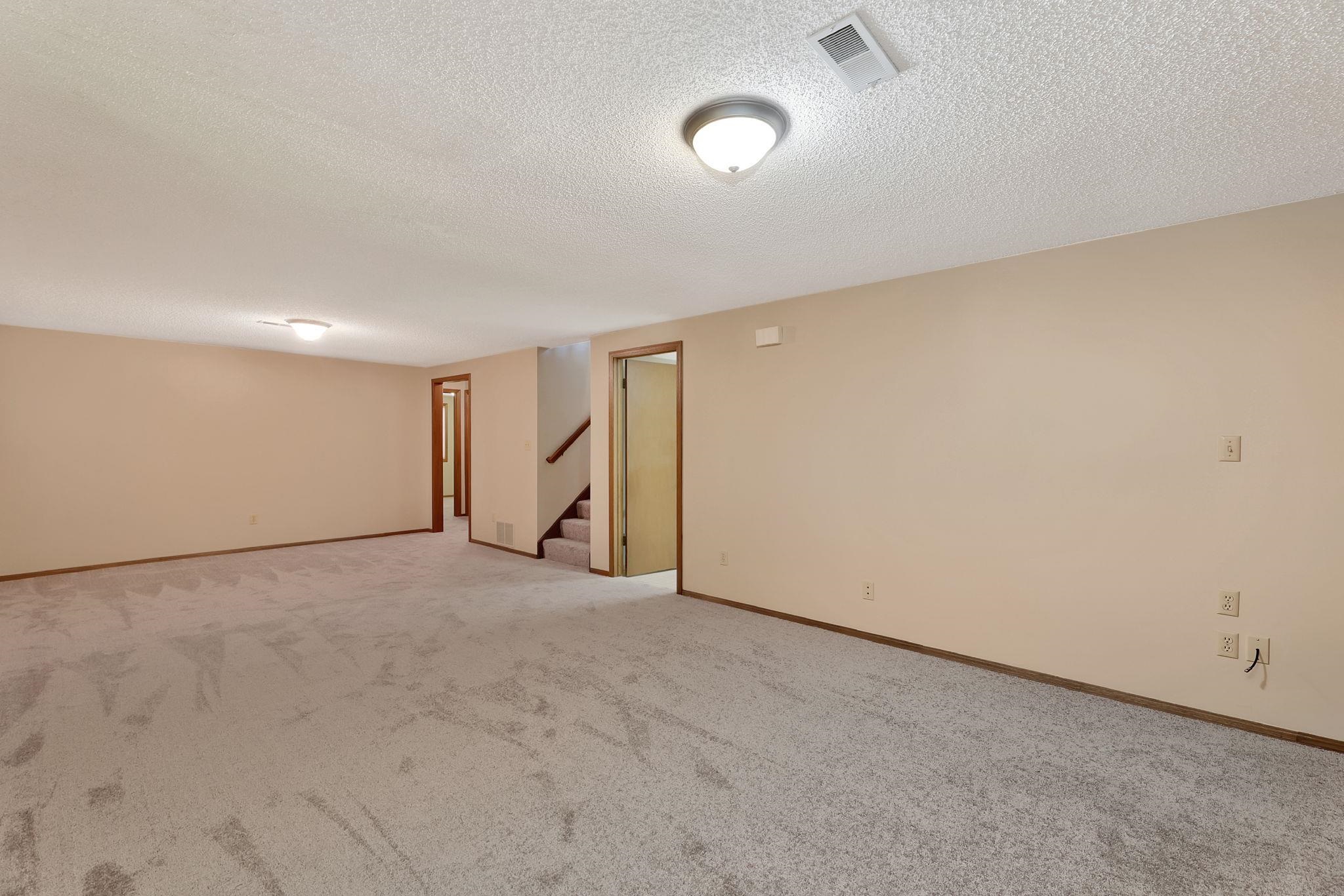 708 Wendy Kay Ln Property Photo 23