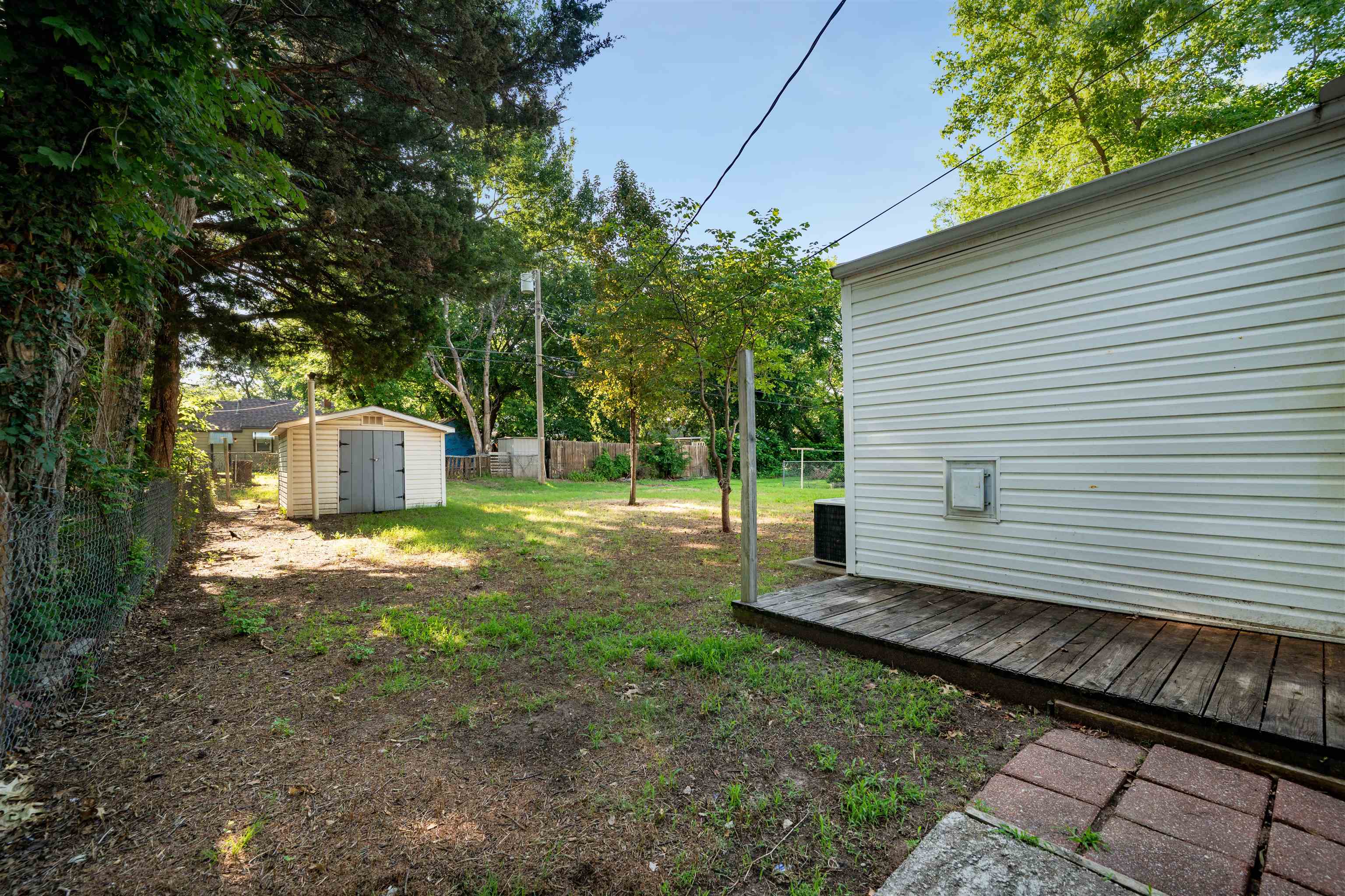 812 S Bleckley Dr Property Photo 23