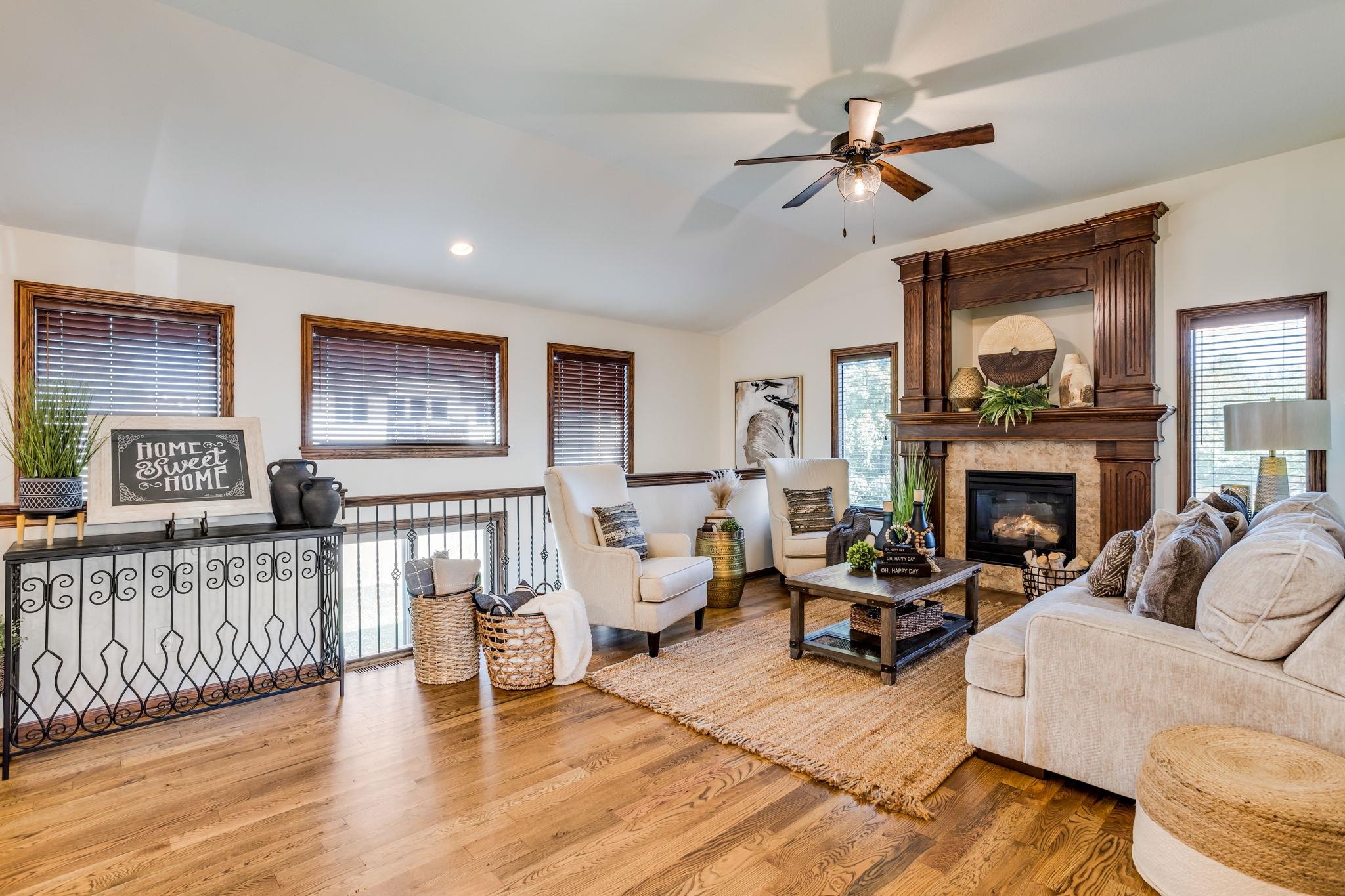 2629 E Kite Ct Property Photo 2