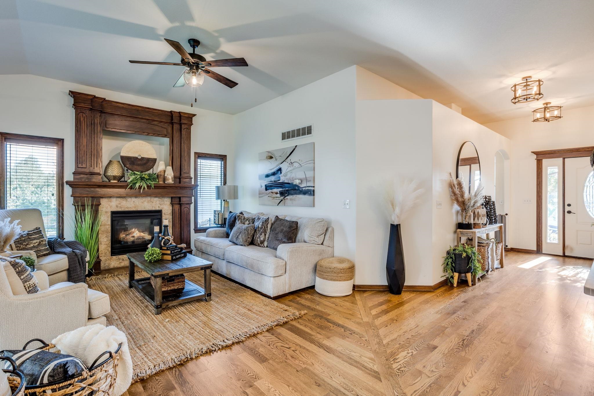 2629 E Kite Ct Property Photo 4