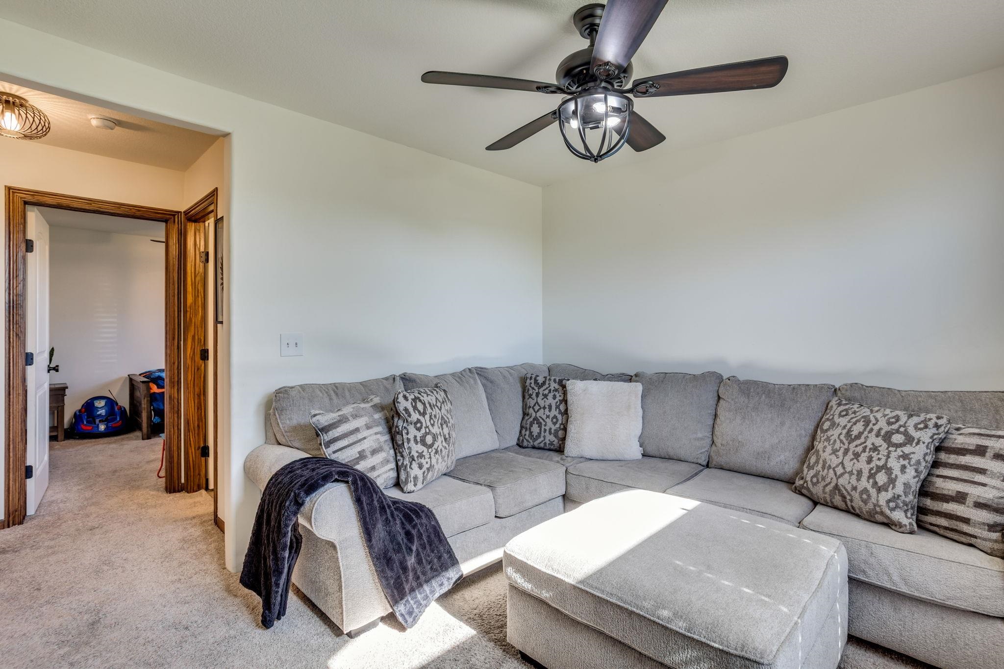2629 E Kite Ct Property Photo 22