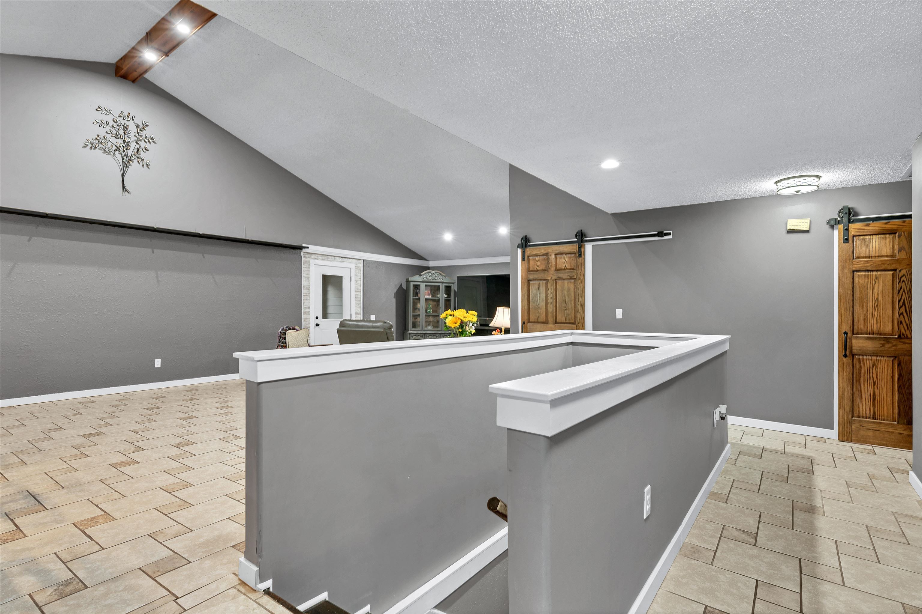 5671 Diamond Property Photo 5
