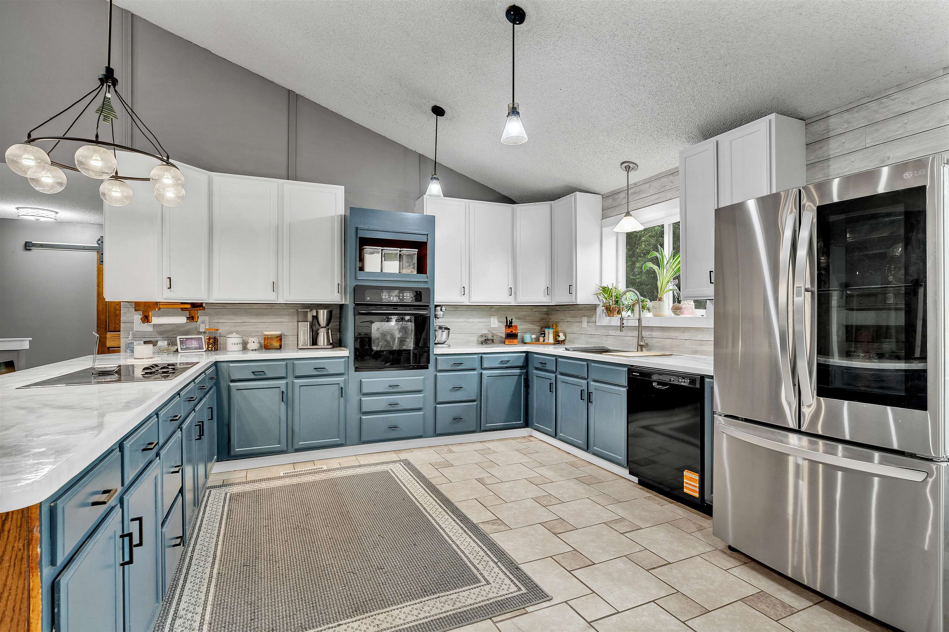 5671 Diamond Property Photo 12