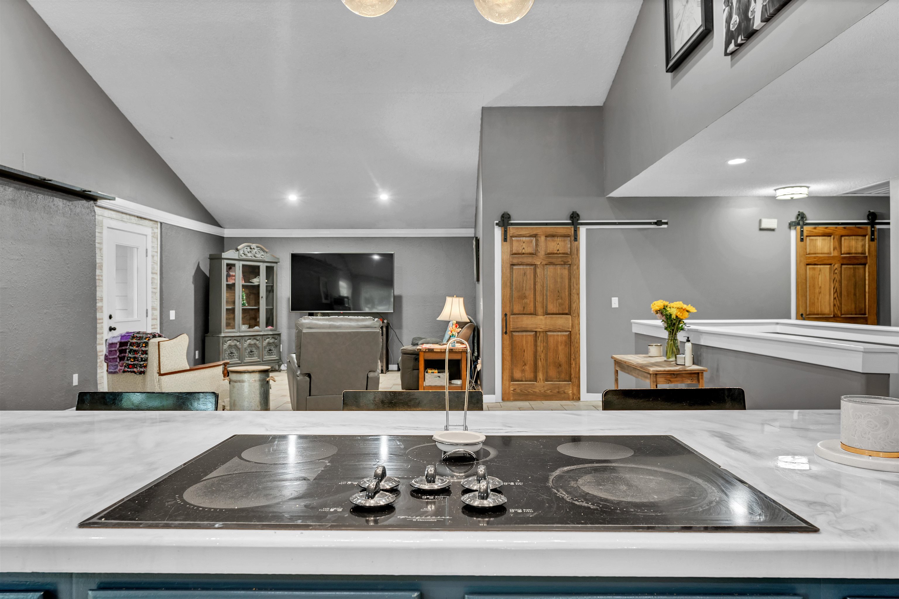 5671 Diamond Property Photo 14