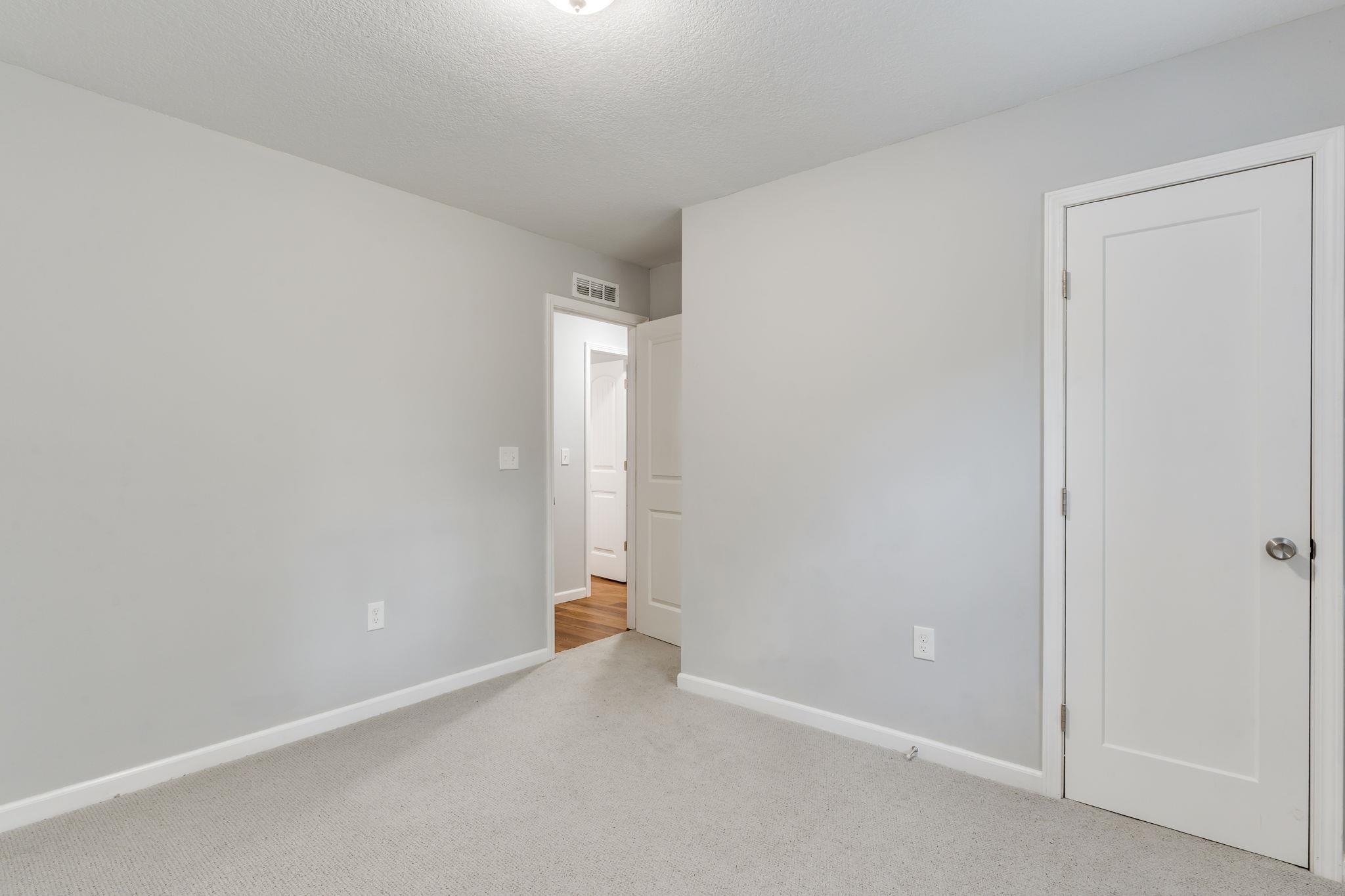 4930 S Jade Ave Property Photo 8