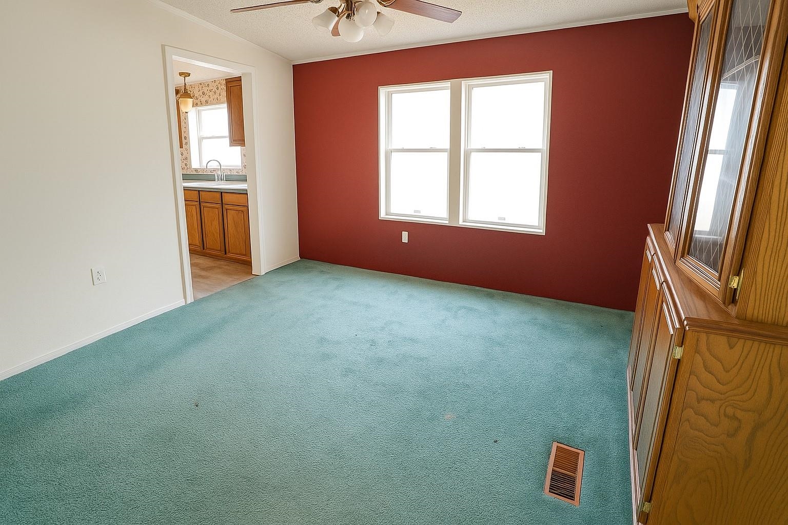 5205 S Lulu St Property Photo 3