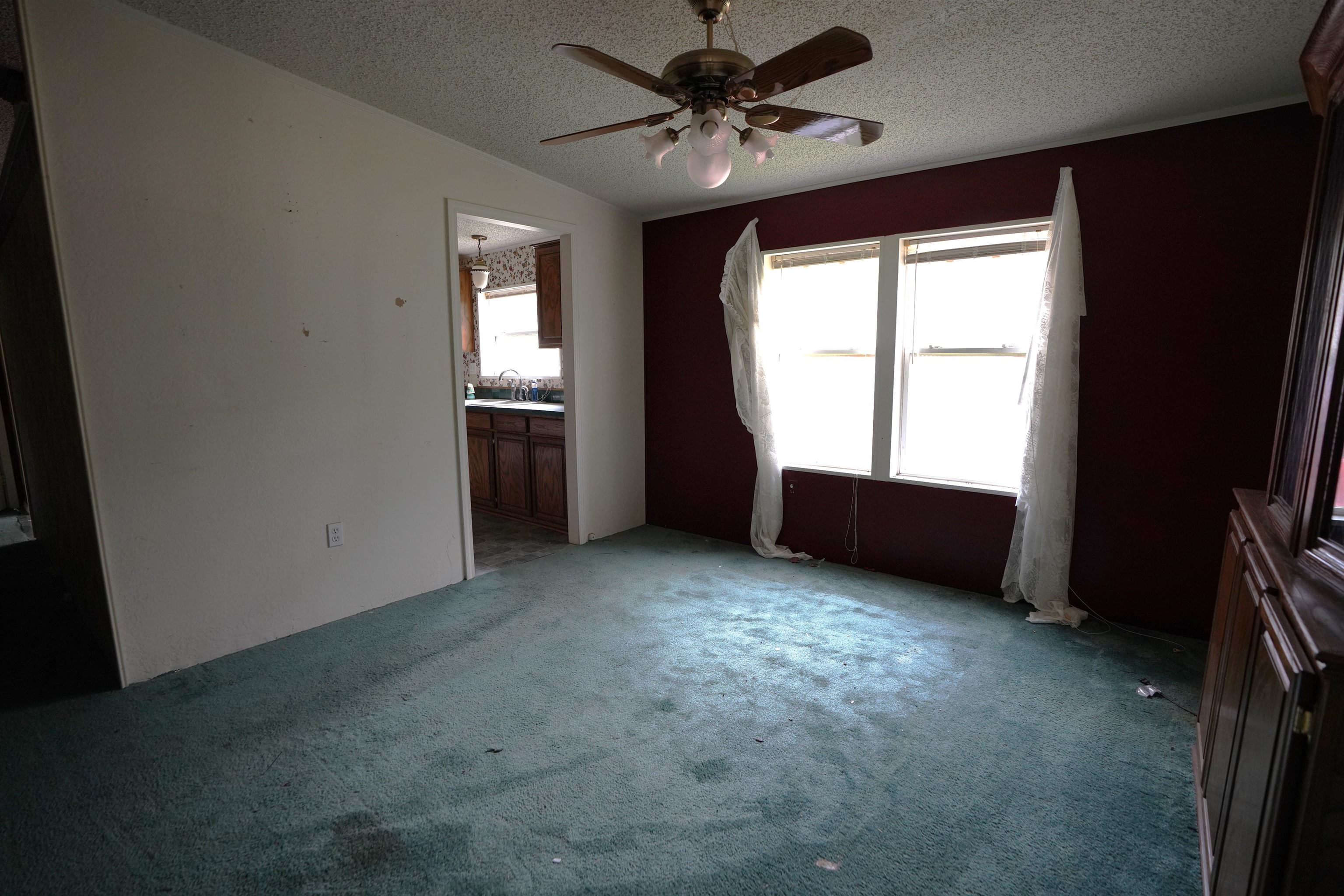 5205 S Lulu St Property Photo 4