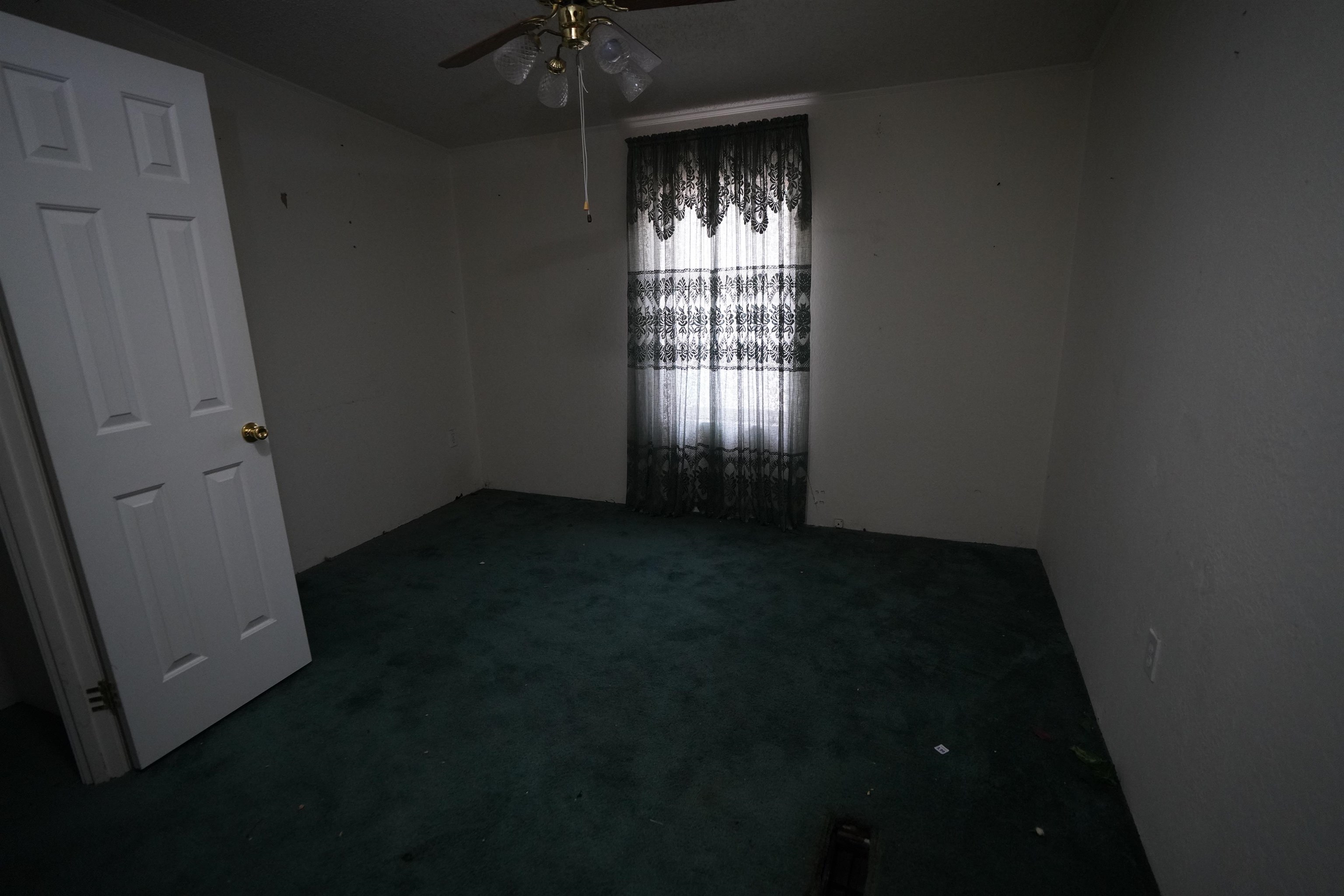 5205 S Lulu St Property Photo 5
