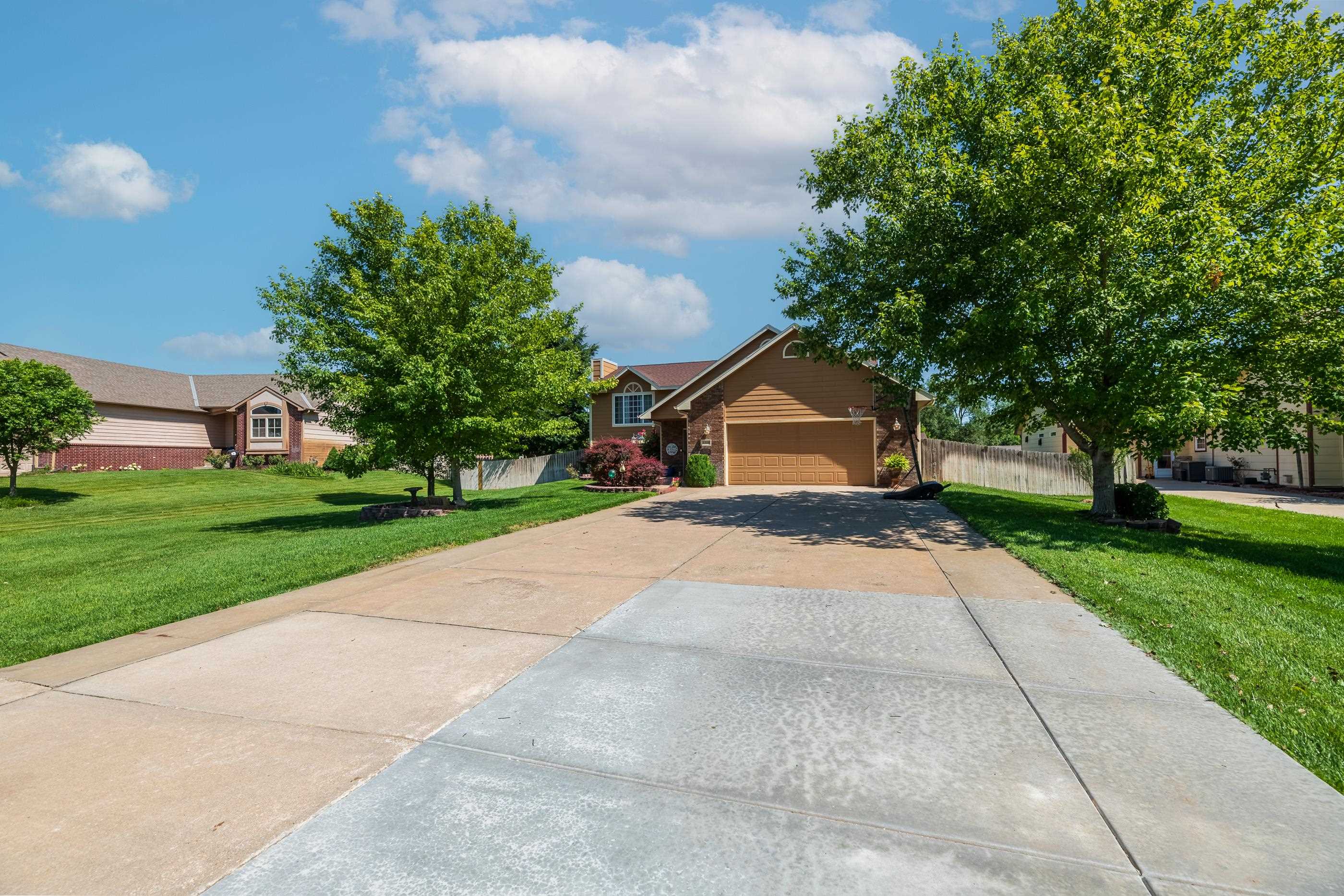 1310 E Winesap Property Photo 1