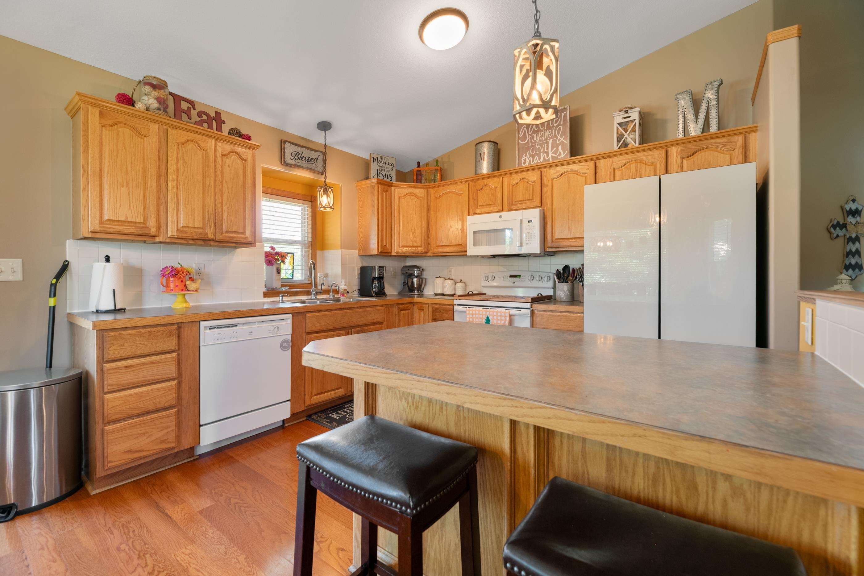 1310 E Winesap Property Photo 11