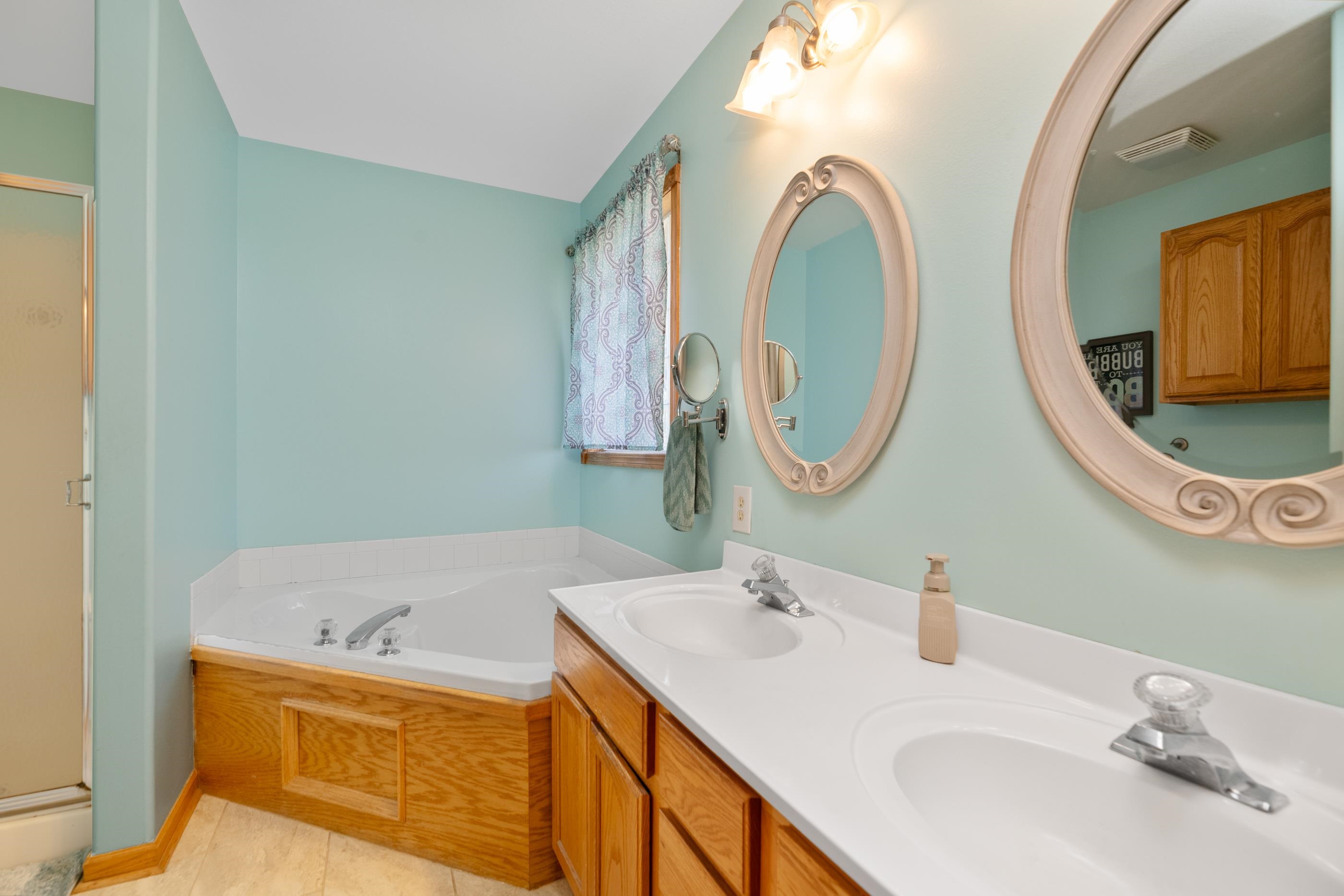 1310 E Winesap Property Photo 15