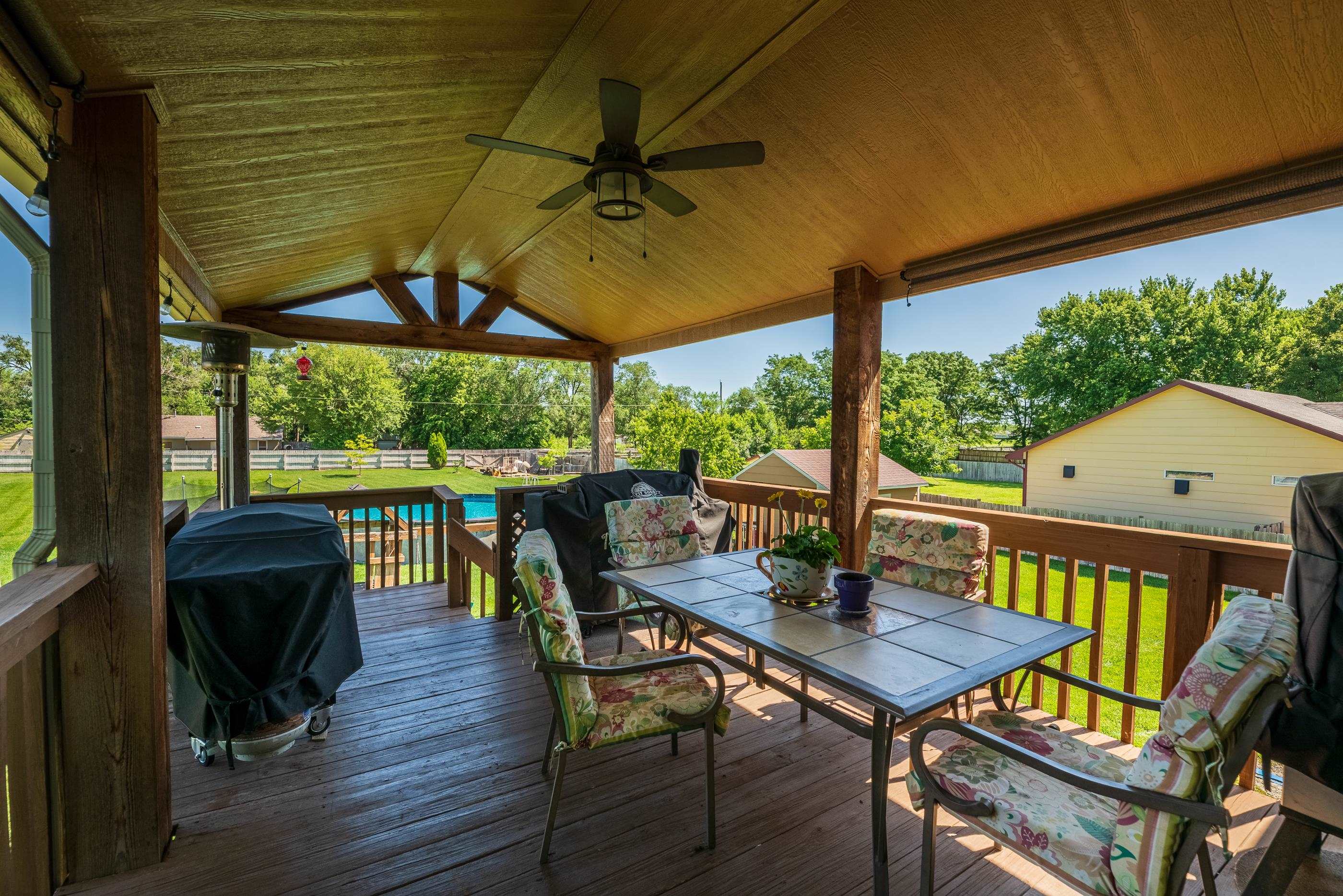 1310 E Winesap Property Photo 28