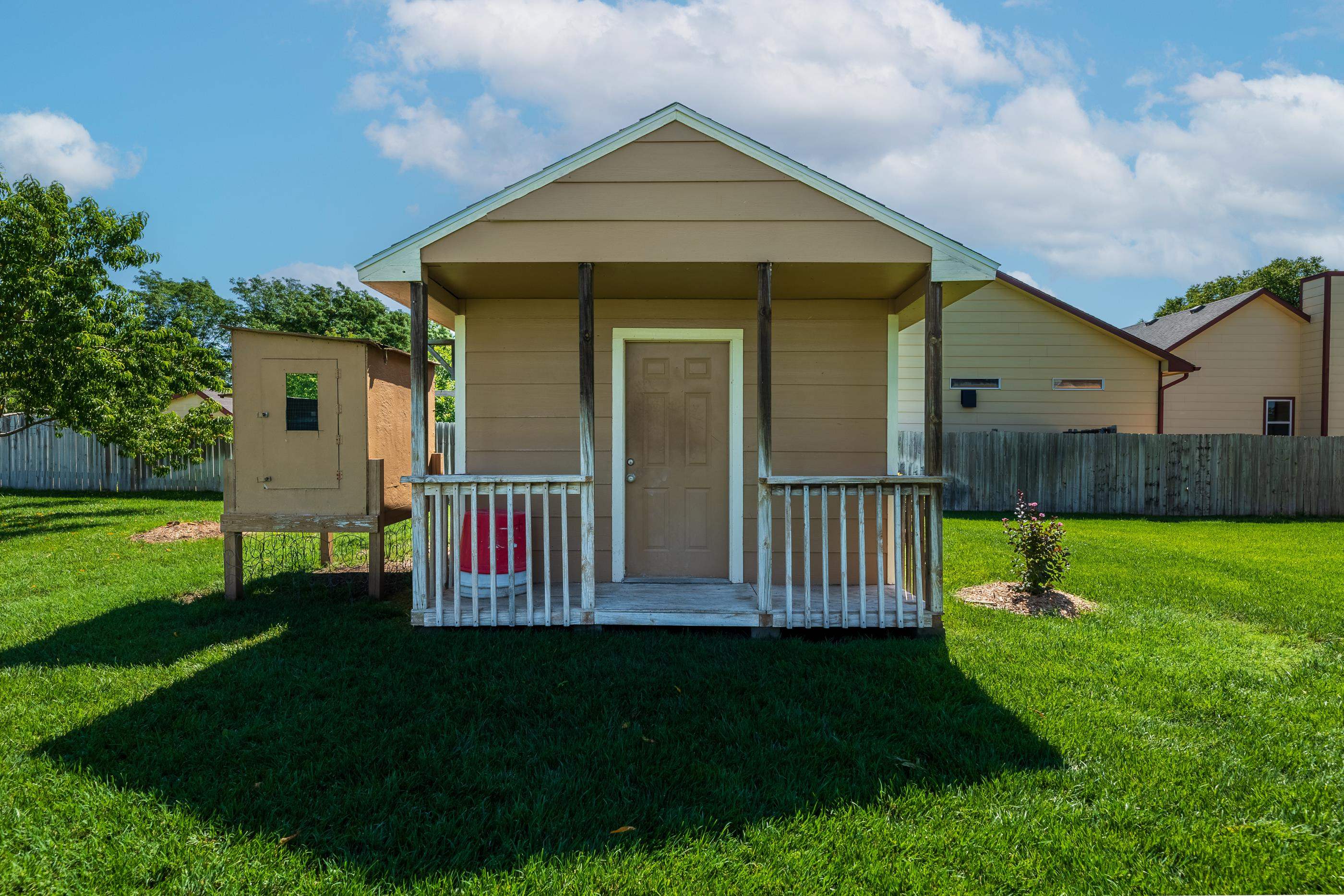 1310 E Winesap Property Photo 30